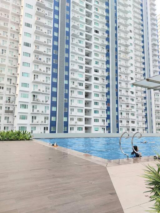 VictoriansHome at The Grass Residences with Bridgeway to SM North Edsa