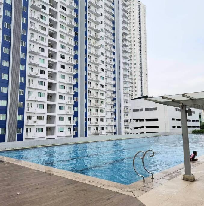 VictoriansHome at The Grass Residences with Bridgeway to SM North Edsa