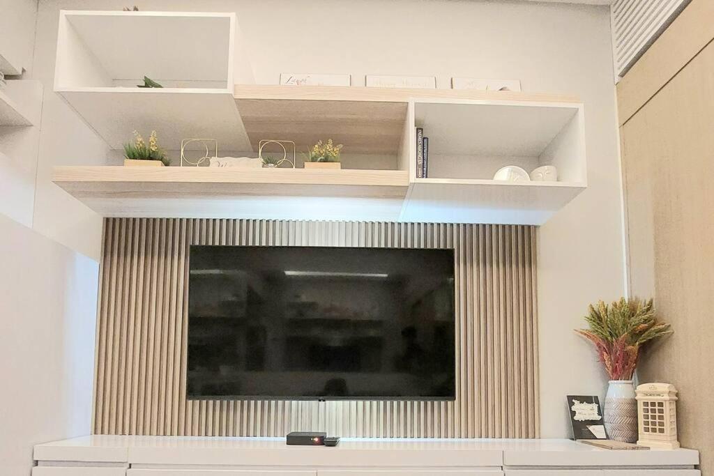 VictoriansHome at The Grass Residences with Bridgeway to SM North Edsa