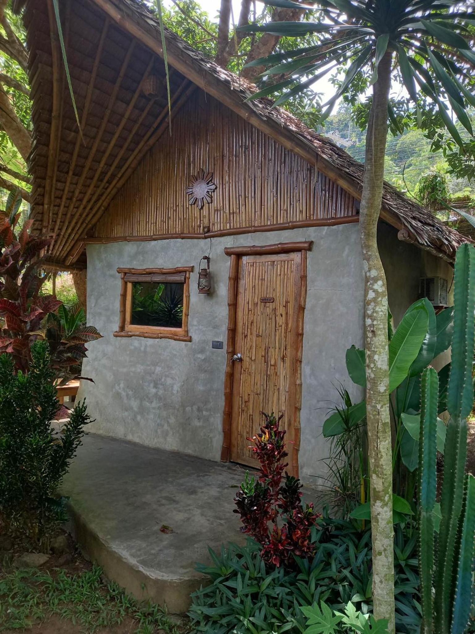 Yucca Bungalow