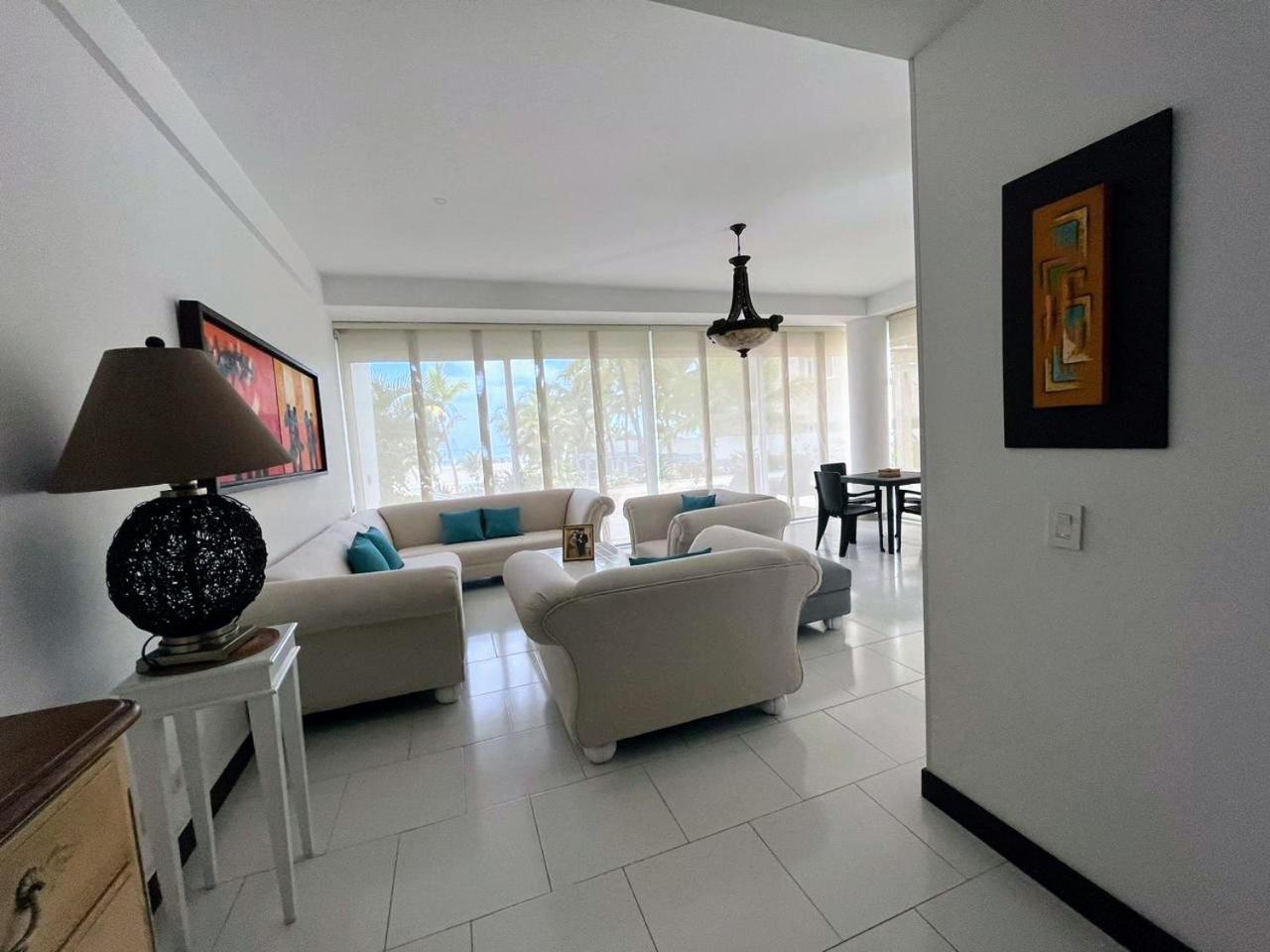 Apartamento Frente a la Playa Morros 922