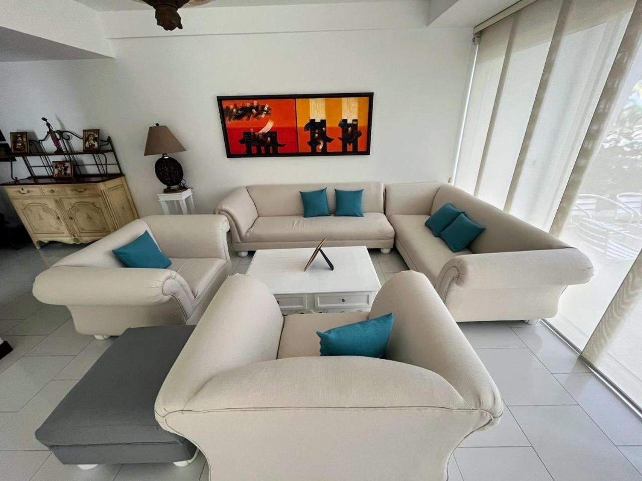 Apartamento Frente a la Playa Morros 922