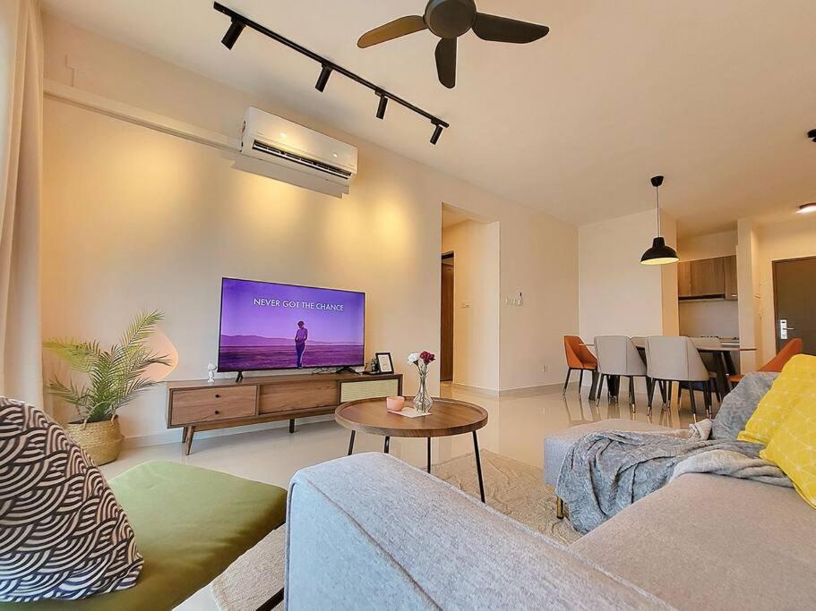 Family friendly - 3 Bedrooms 6 Pax - Free Parking