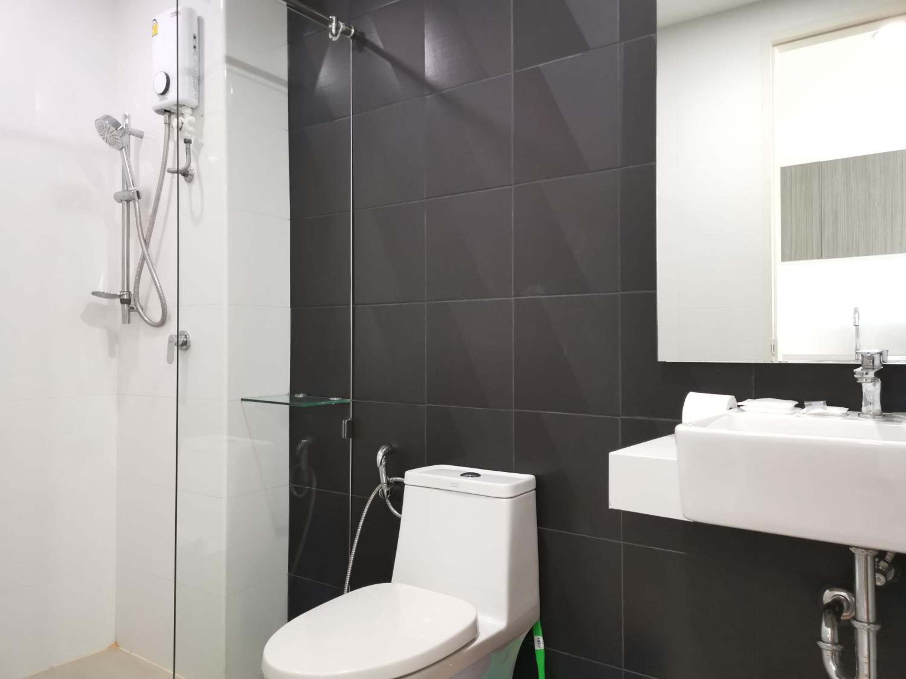 7 Floor - Ozone Condotel near Kata beach by 15 minutes walking