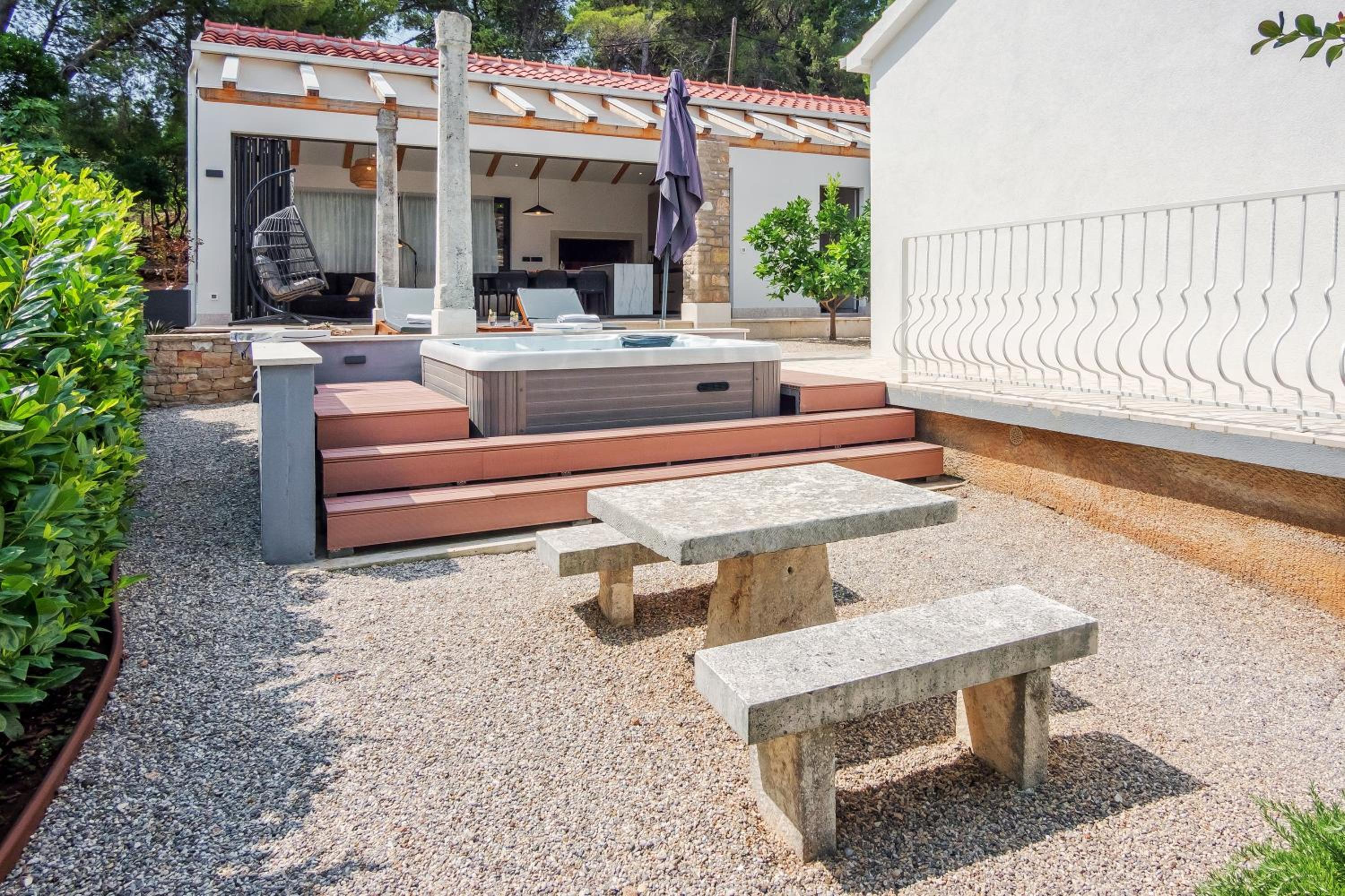 Holiday House de Finis view 2
