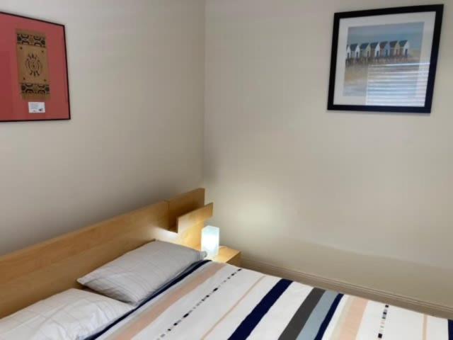 Carnegie House 3 Carnegie St Port Elliot - BYO Linen