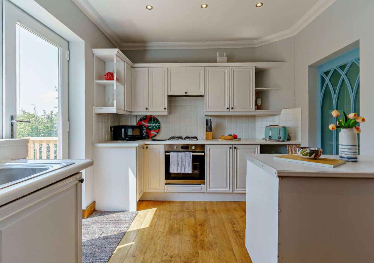 3 Bed in Mumbles oc-b27725
