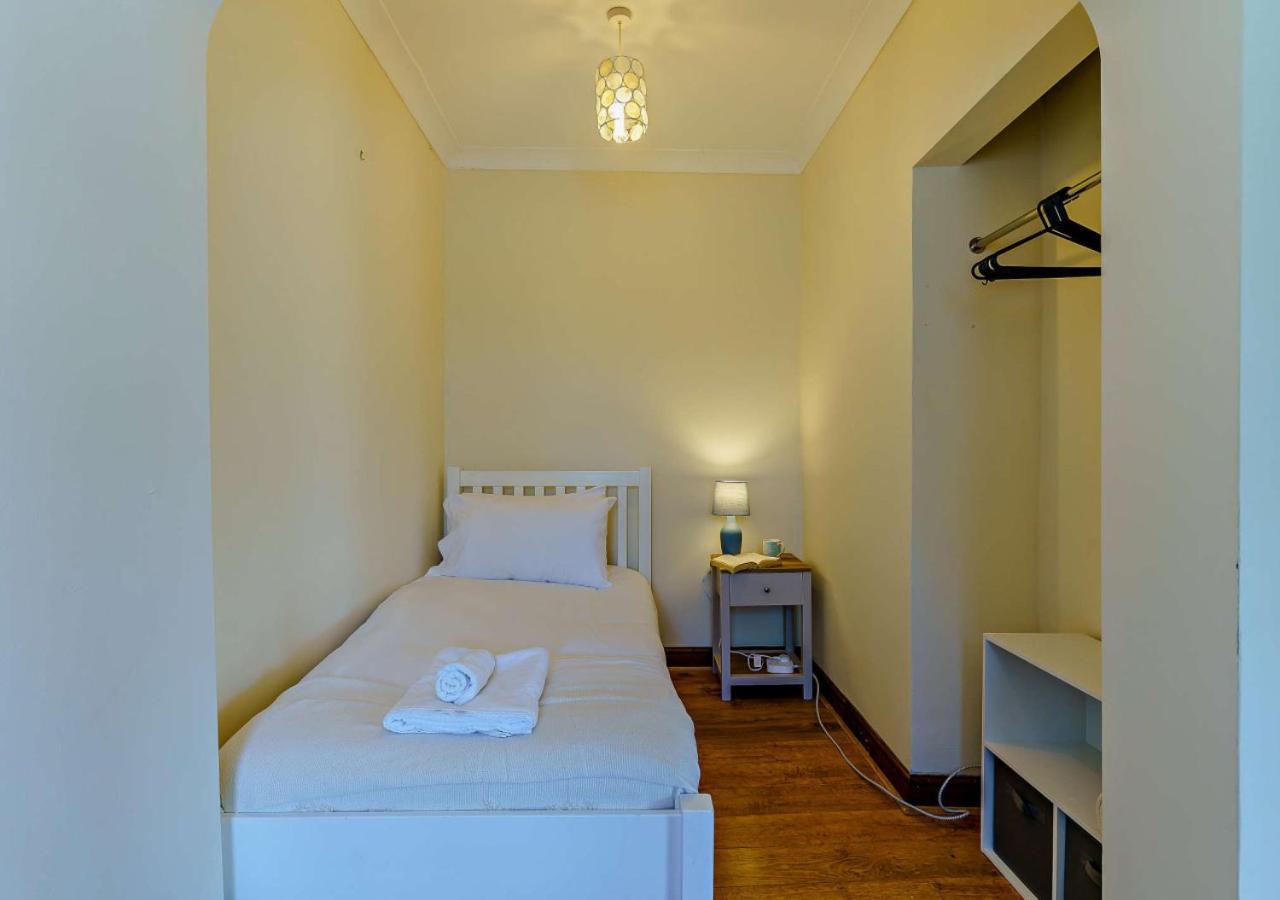 3 Bed in Mumbles oc-b27725
