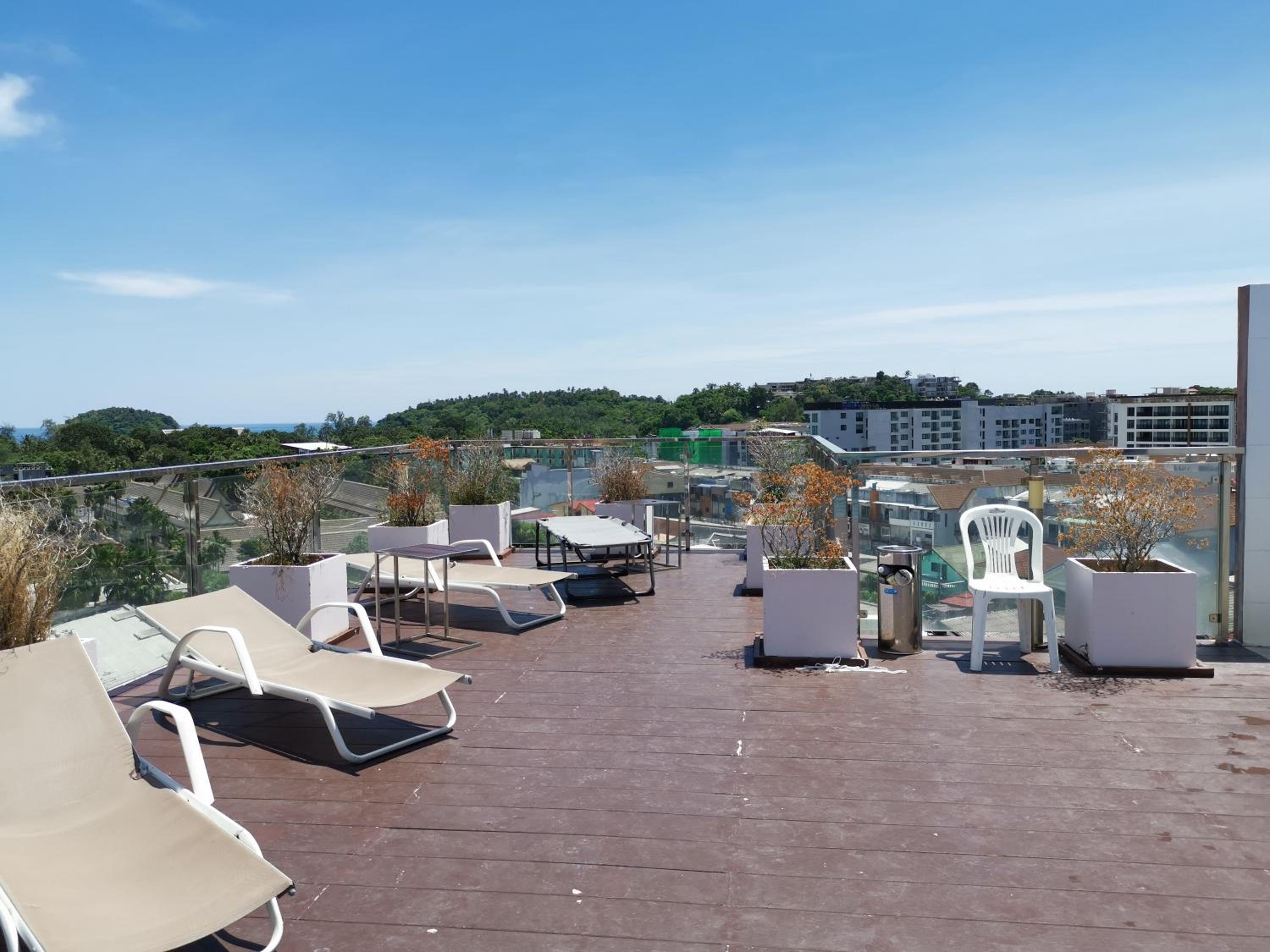 7 Floor - Ozone Condotel near Kata beach by 15 minutes walking