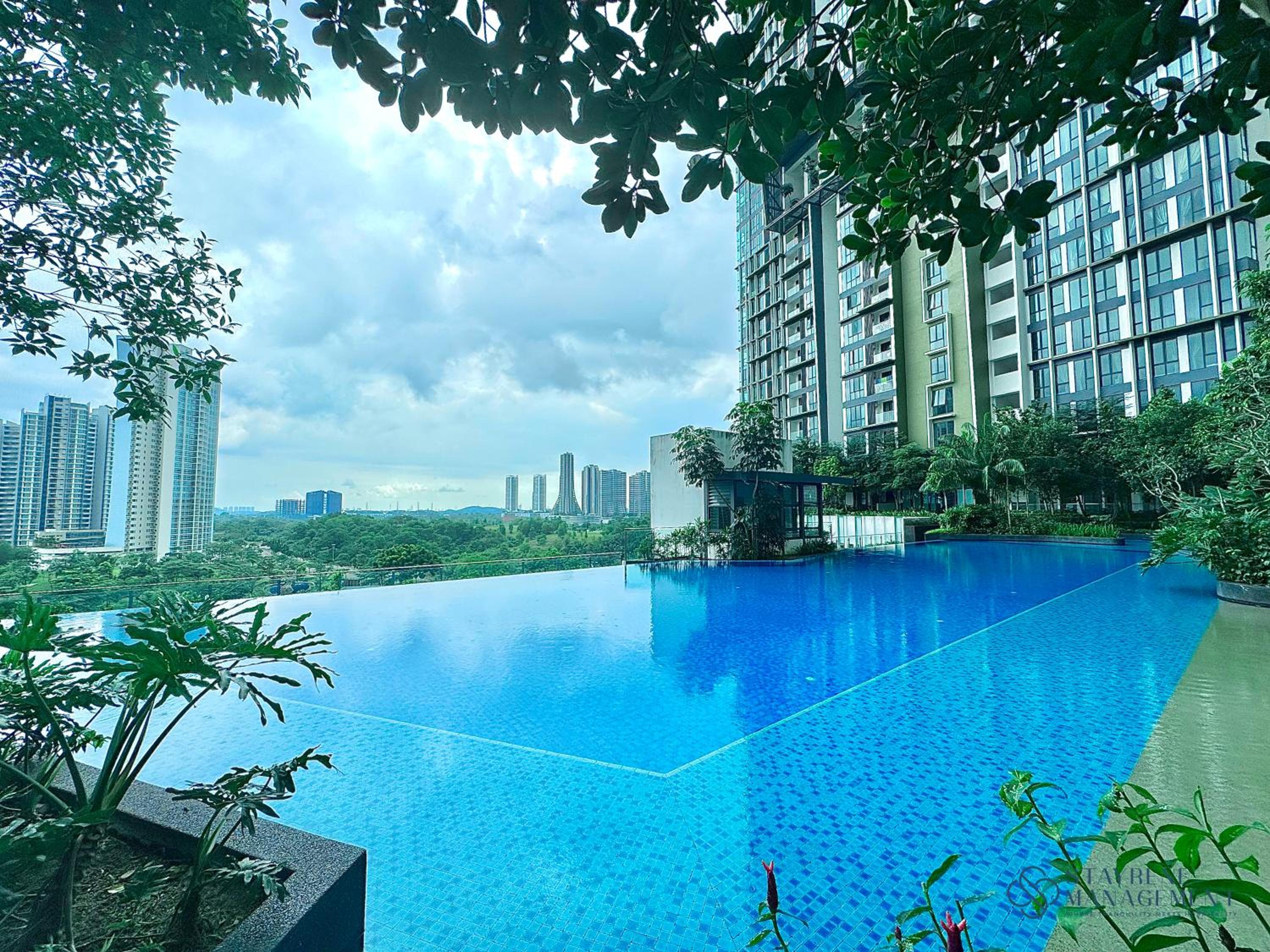 Elysia Park Residence Medini by Stayrene photo 5