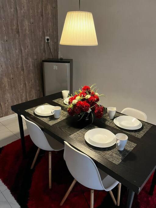 Manjung Modern + Cozy Terrace Home photo 4