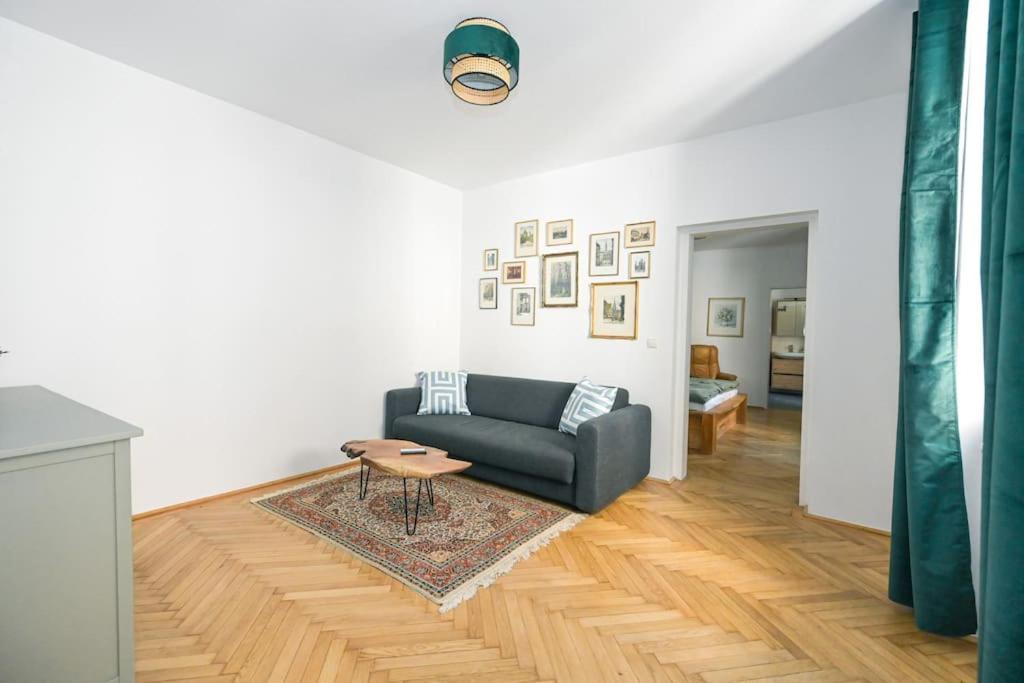 Perfect Apartment Near @ City-Center