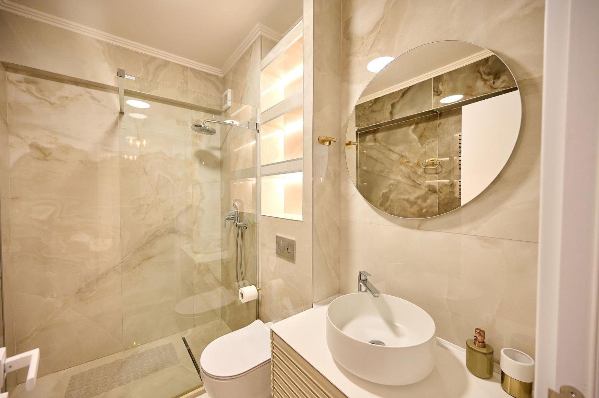 Wave n’ Sea Apartment in Infinity Beach Resort - parking view 5