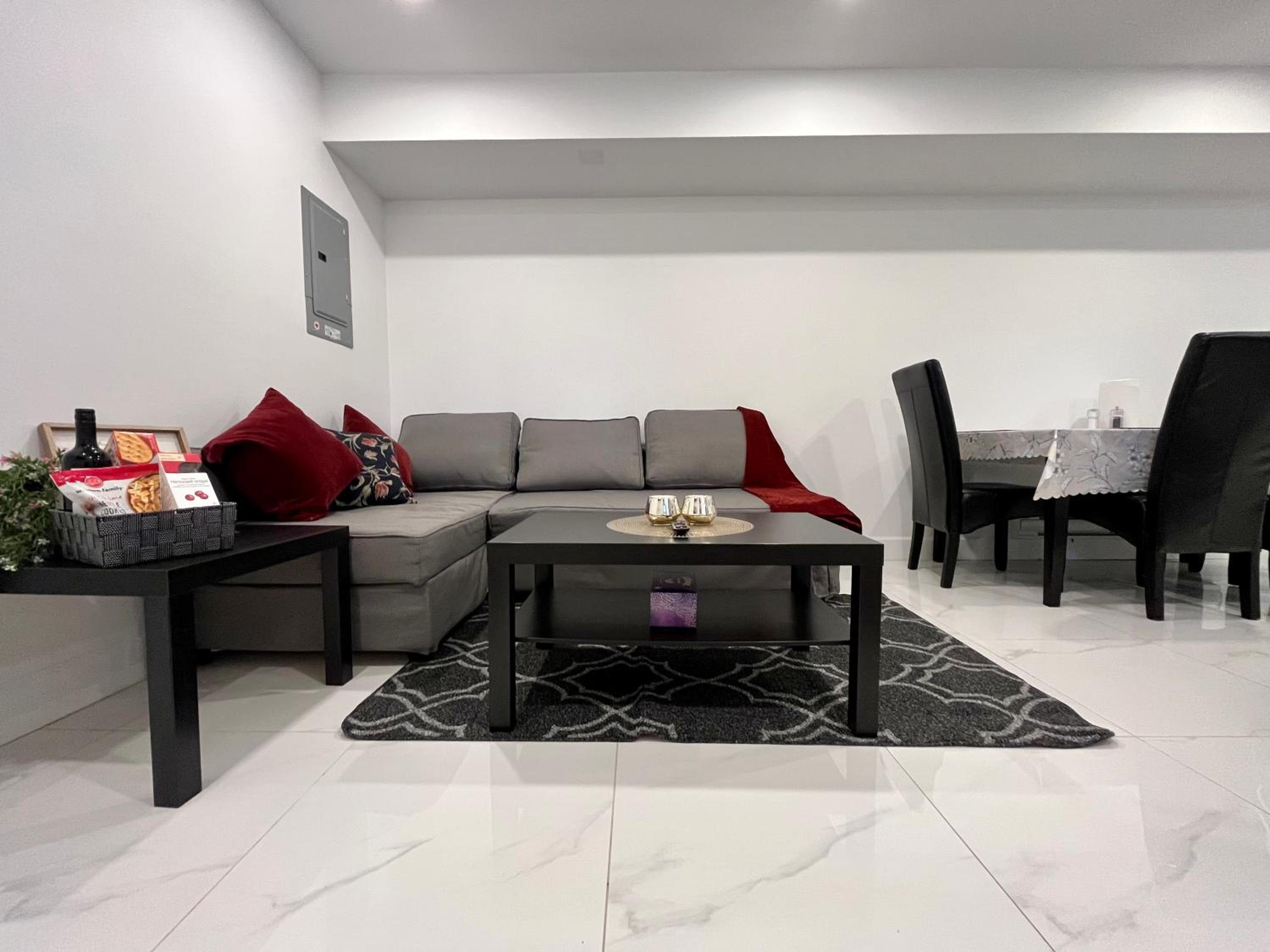 Brand New 2 Bedroom Suite in Langley Twp - Play Area, Patio & Mini Golf