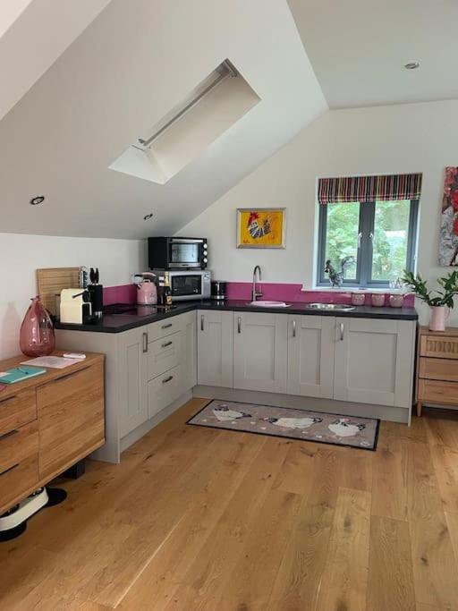 The Hen House A beautifully situated open plan chalet view 3
