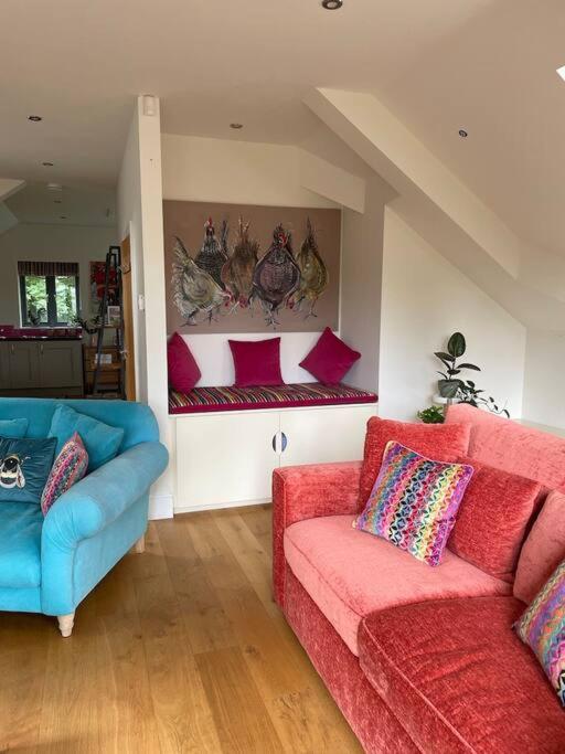 The Hen House A beautifully situated open plan chalet view 5