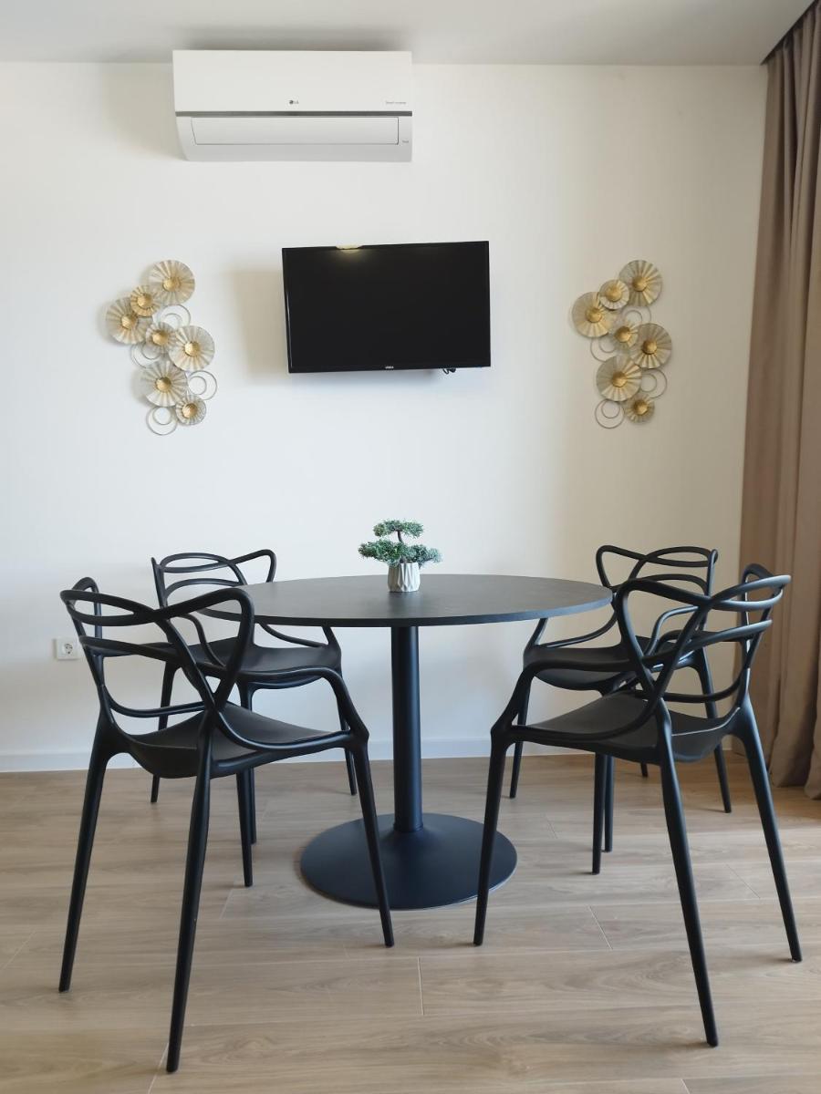 Pearl Shell Apartments view 3