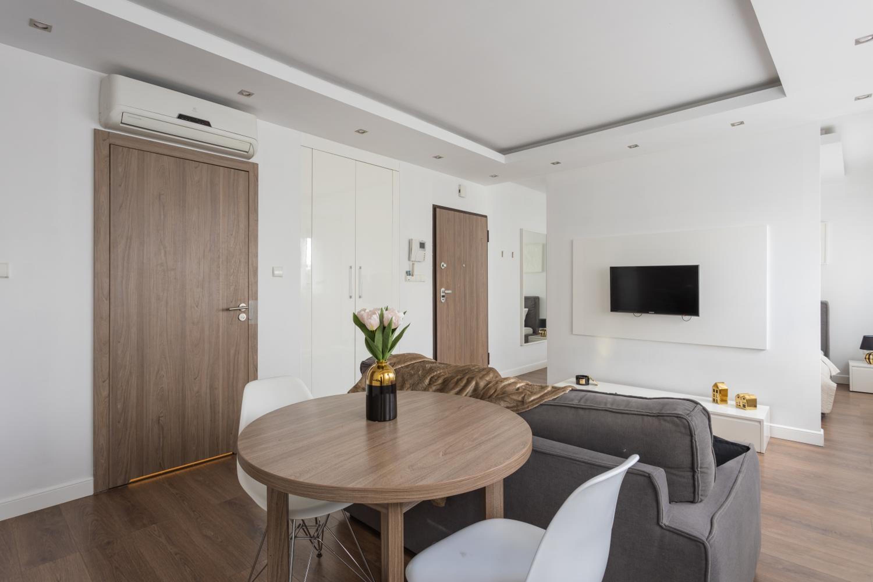 Golden Apartments - Browary Warszawskie Elegant & Cozy in Central Warsaw Wronia