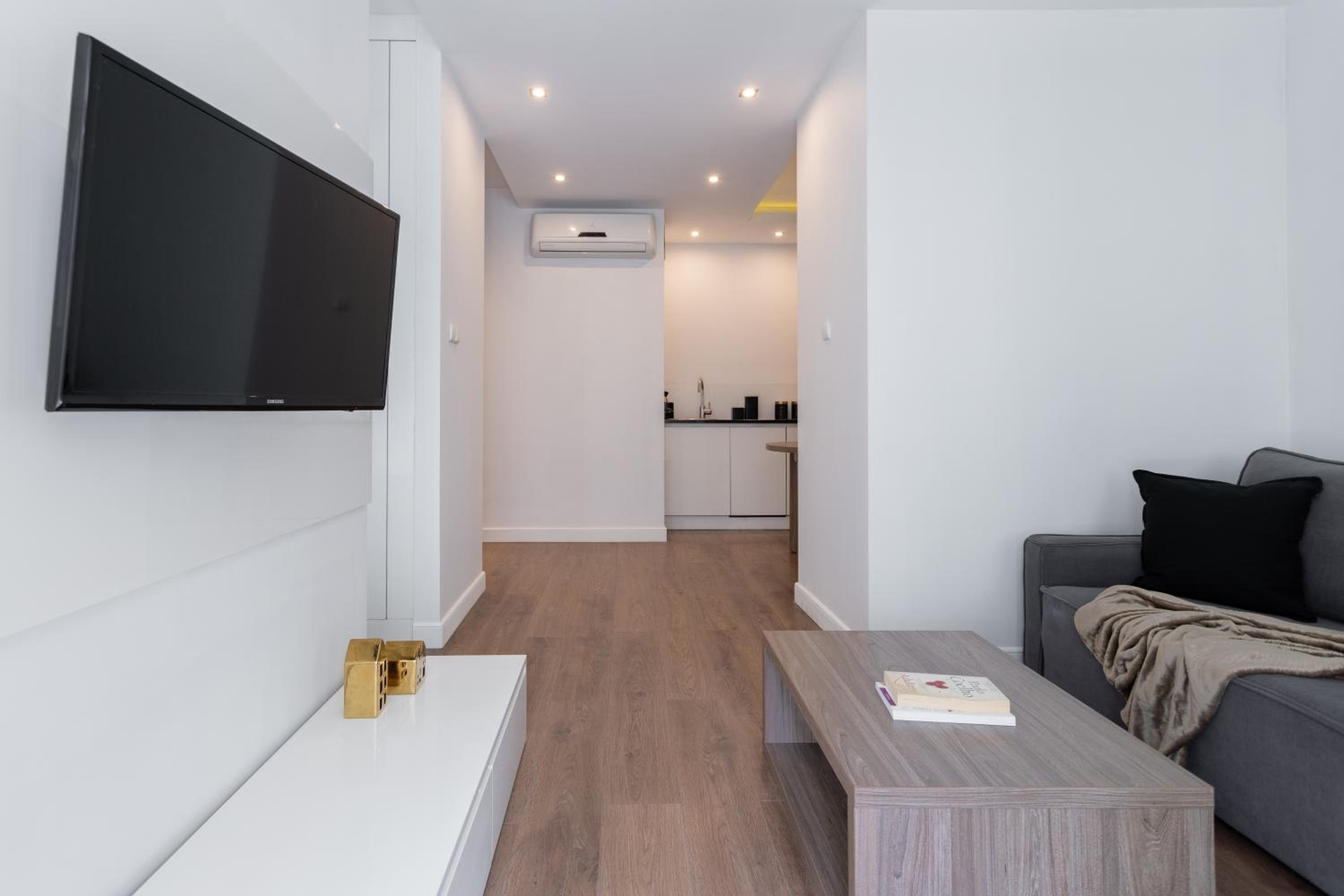 Golden Apartments - Browary Warszawskie Elegant & Cozy in Central Warsaw Wronia