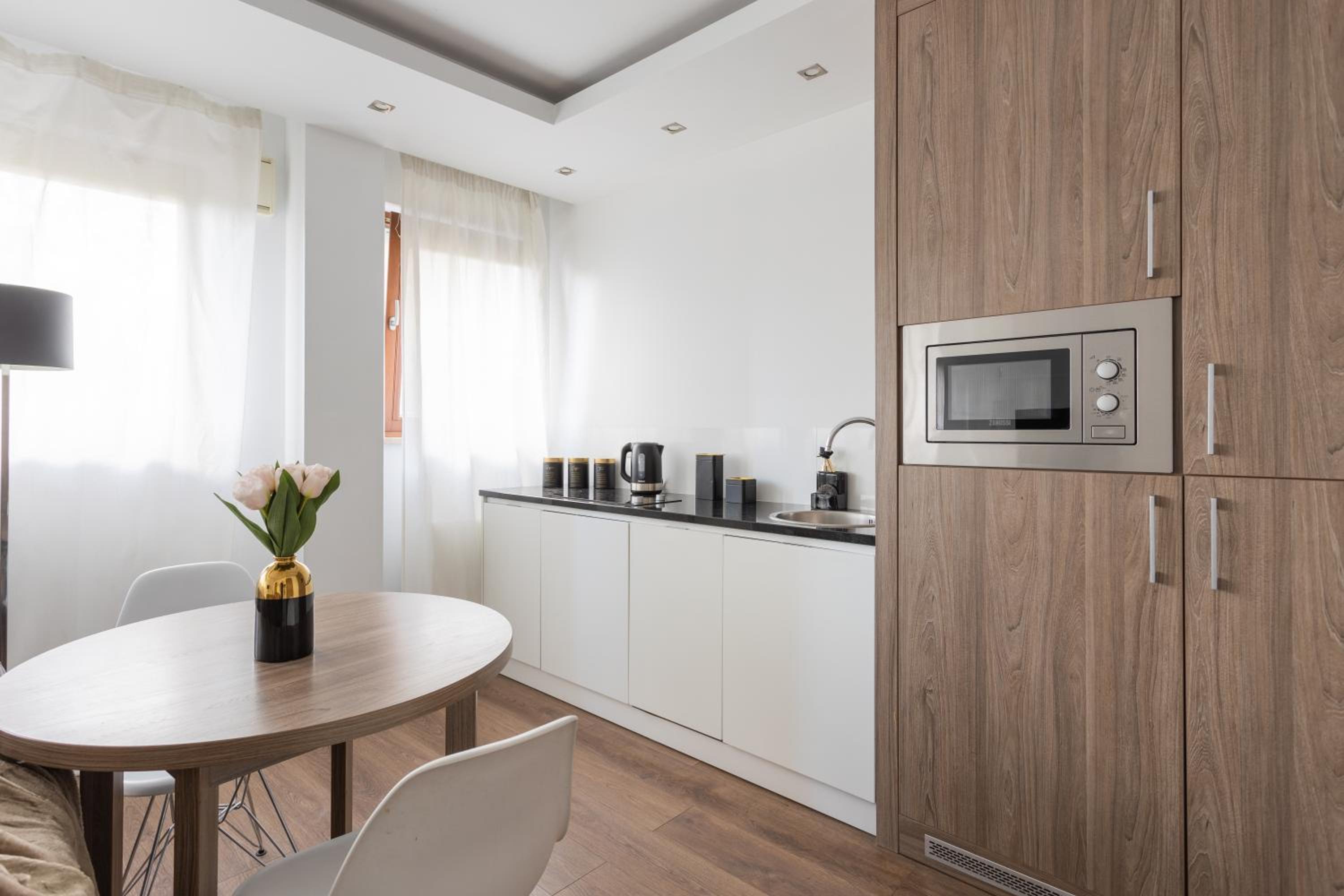 Golden Apartments - Browary Warszawskie Elegant & Cozy in Central Warsaw Wronia