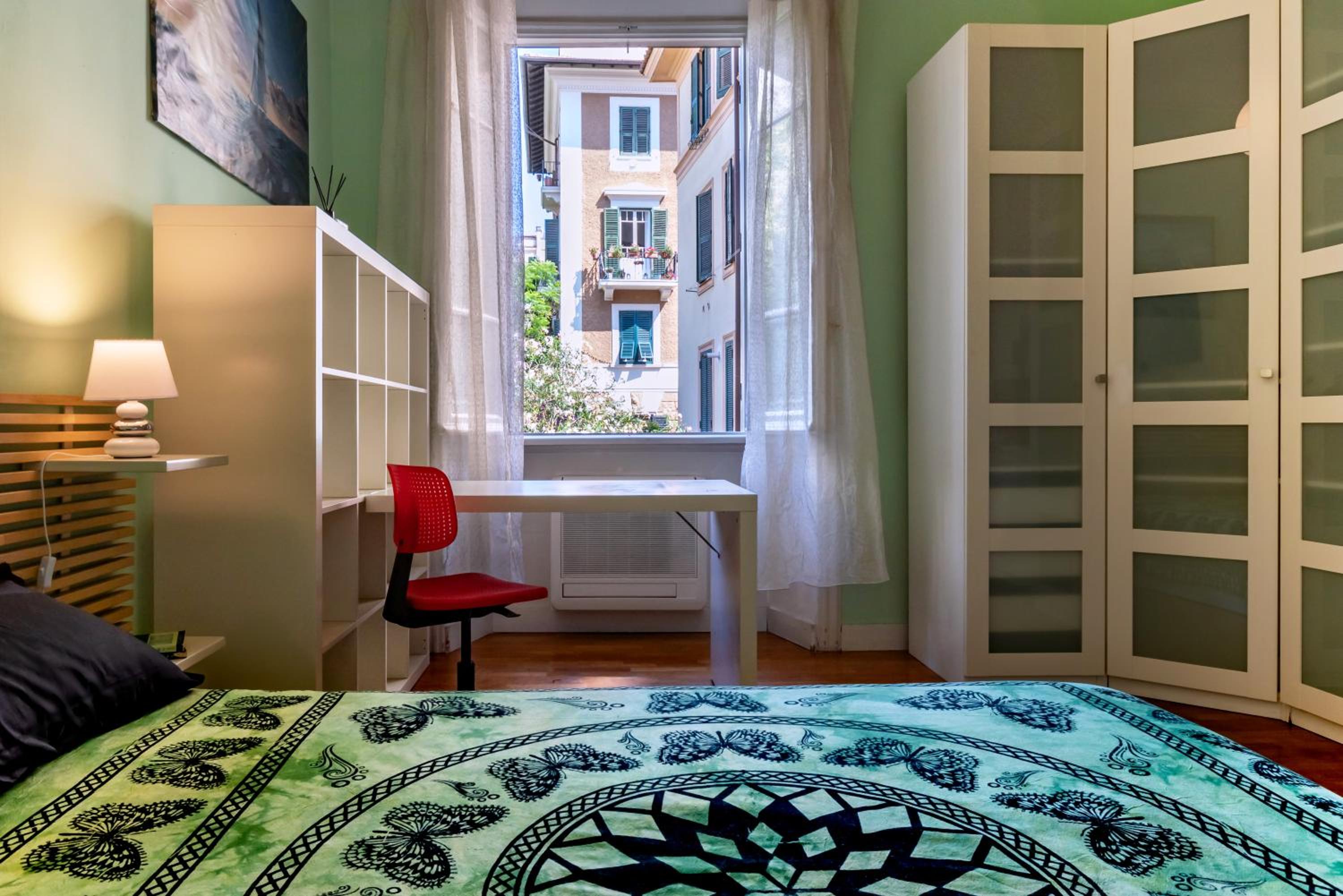 Green Window Roma