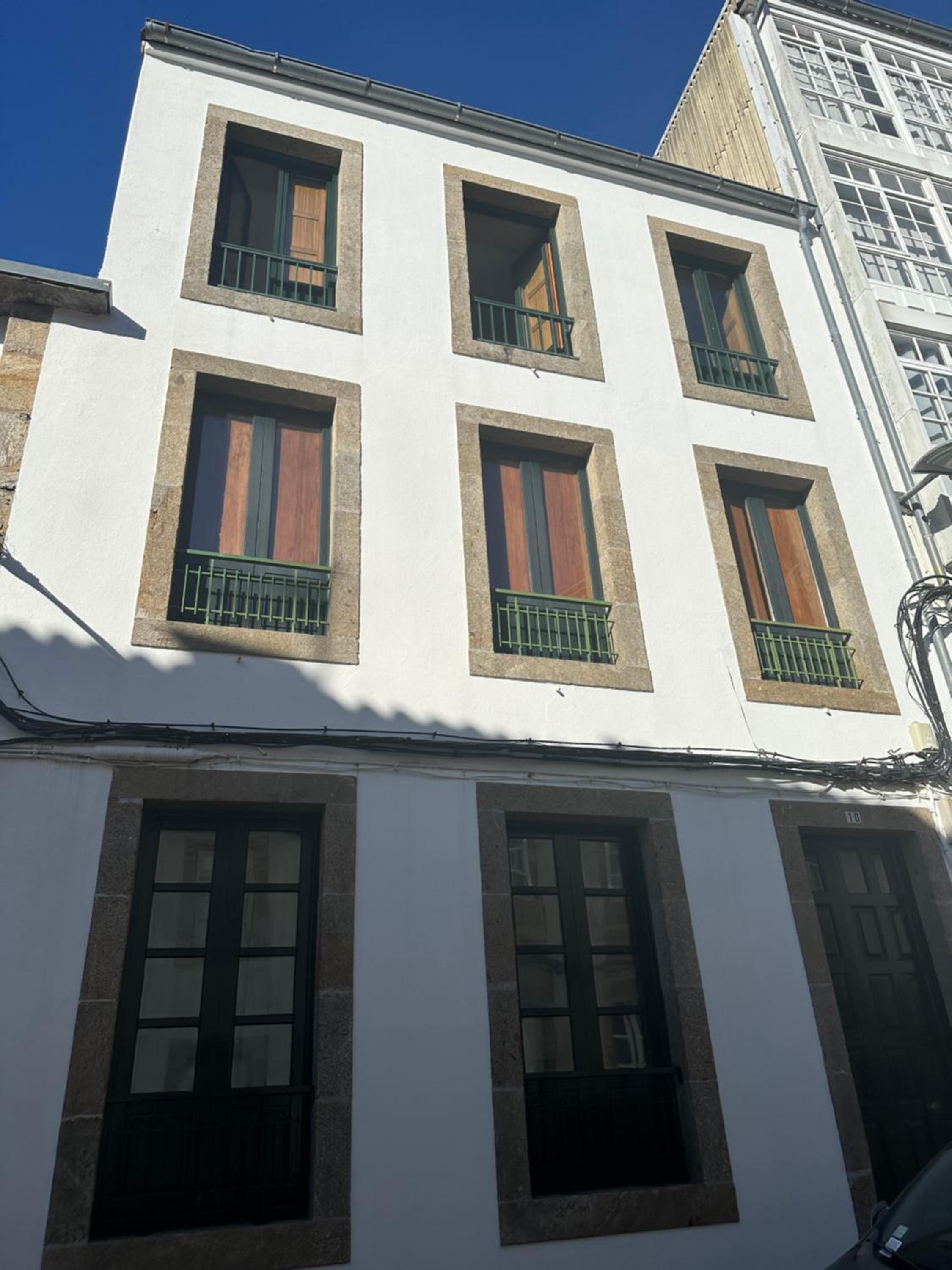 Hotel Luxury Apartment with Jacuzzi - Image 1