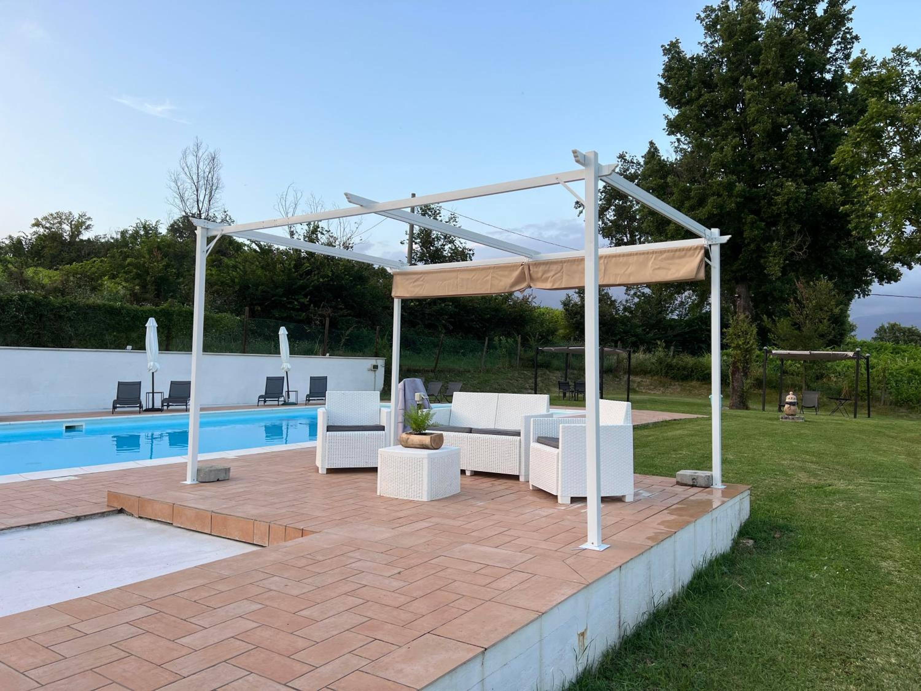 APPARTAMENTI CON PISCINA view 3