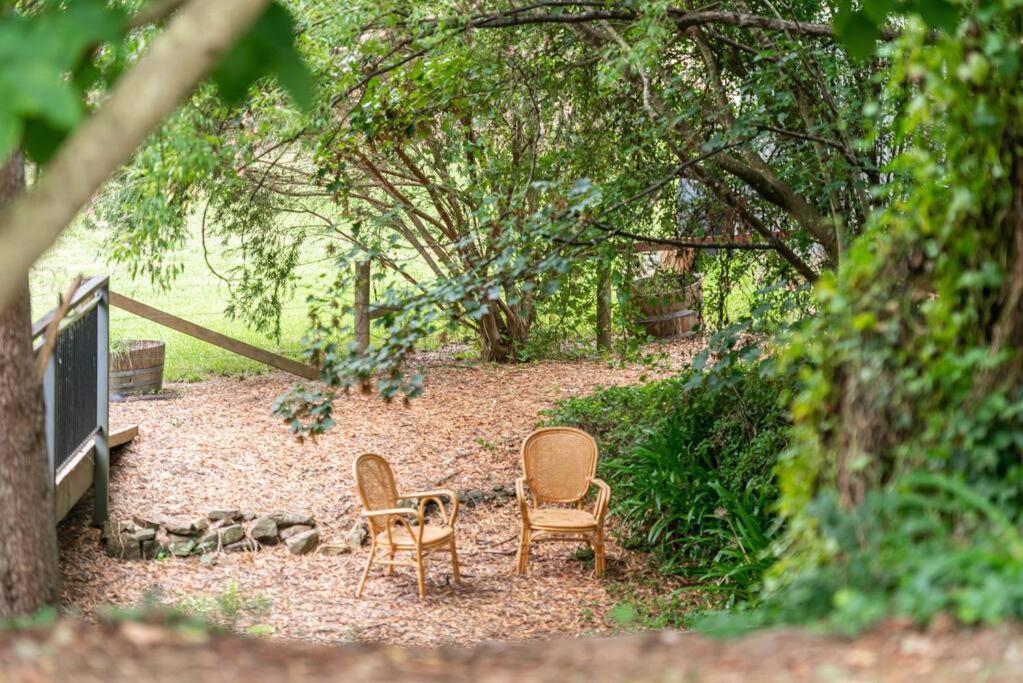 Hills Serenity w Private Creek