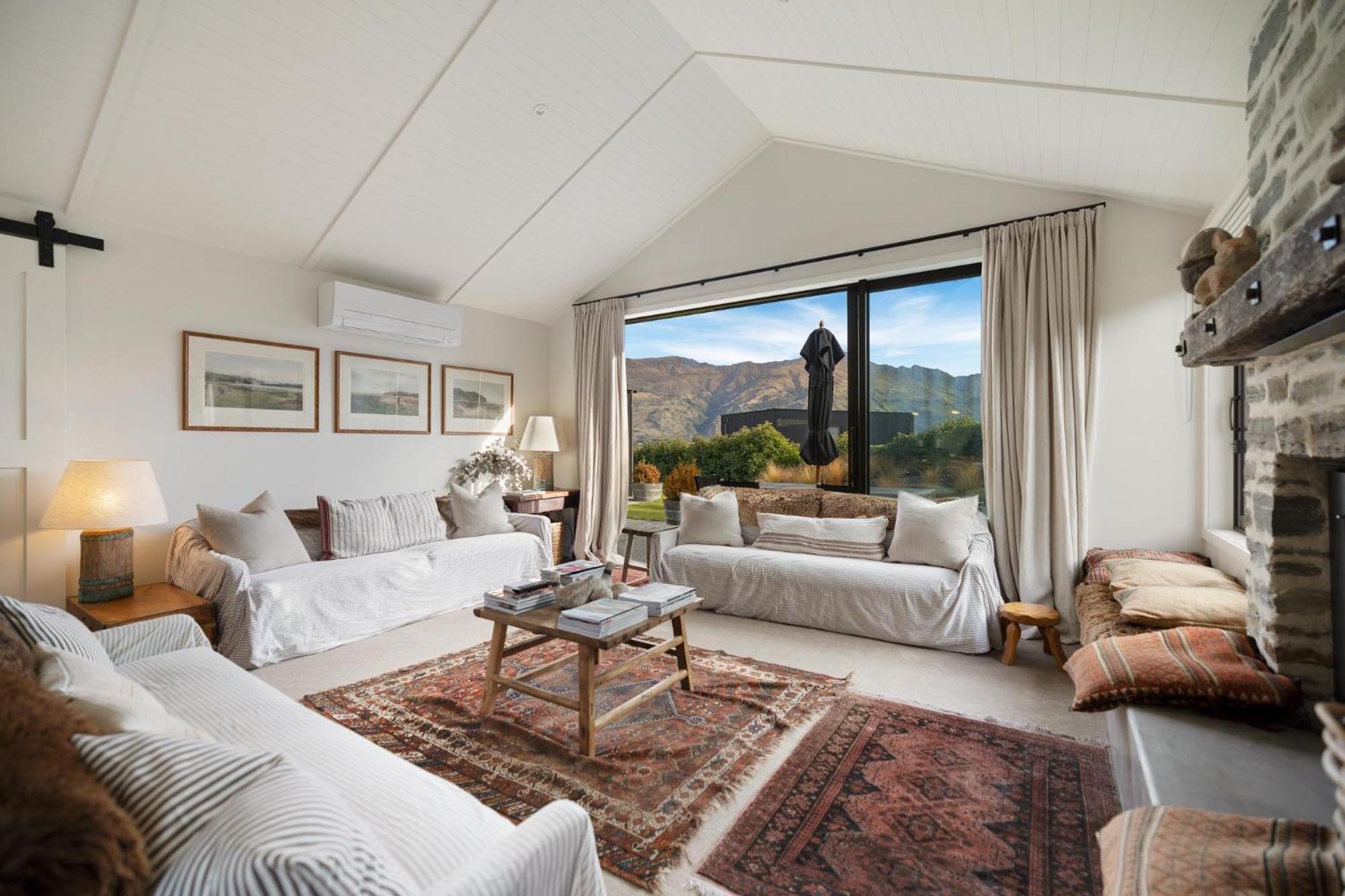 Kirimoko Lodge