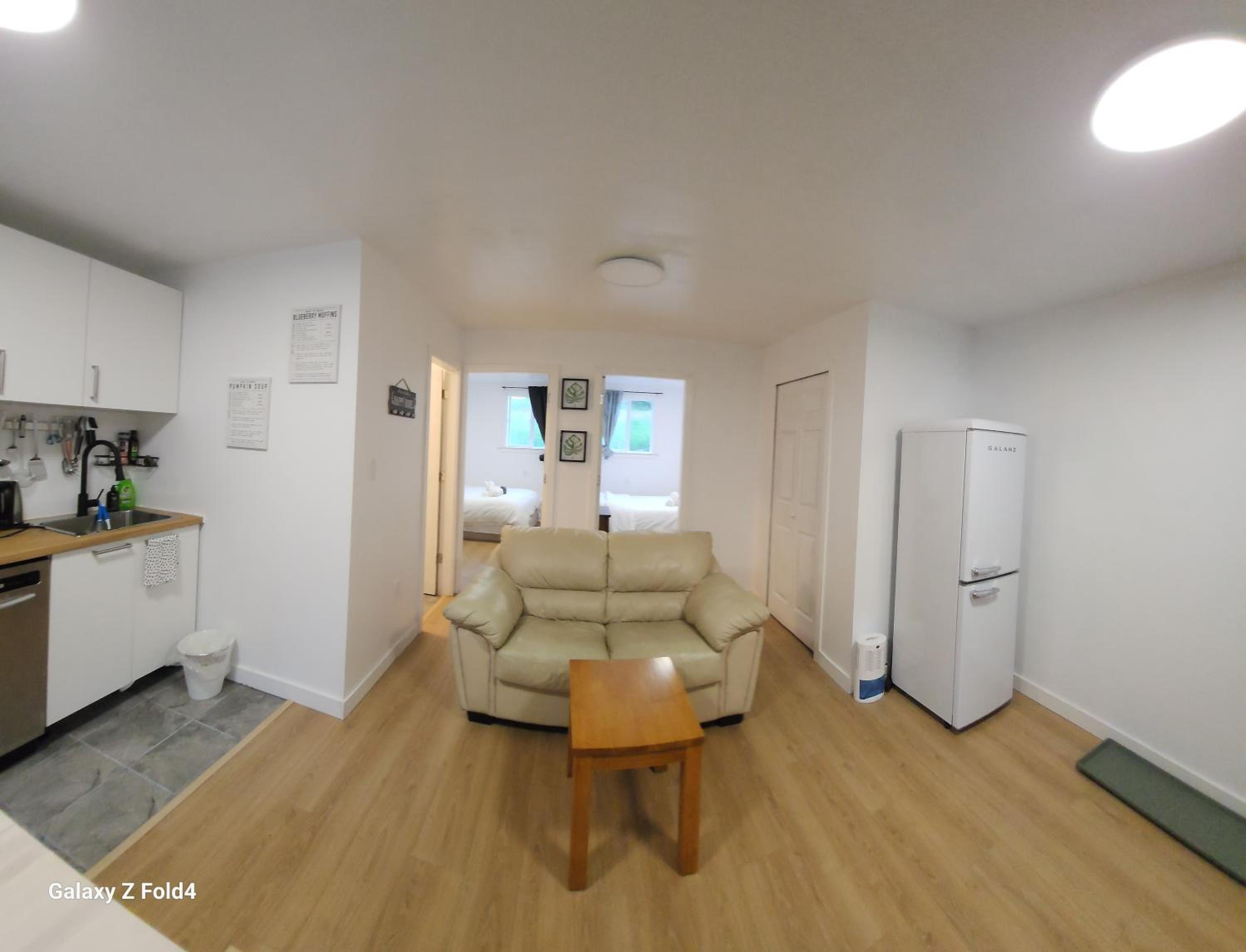 Beautiful farm cabin unit B