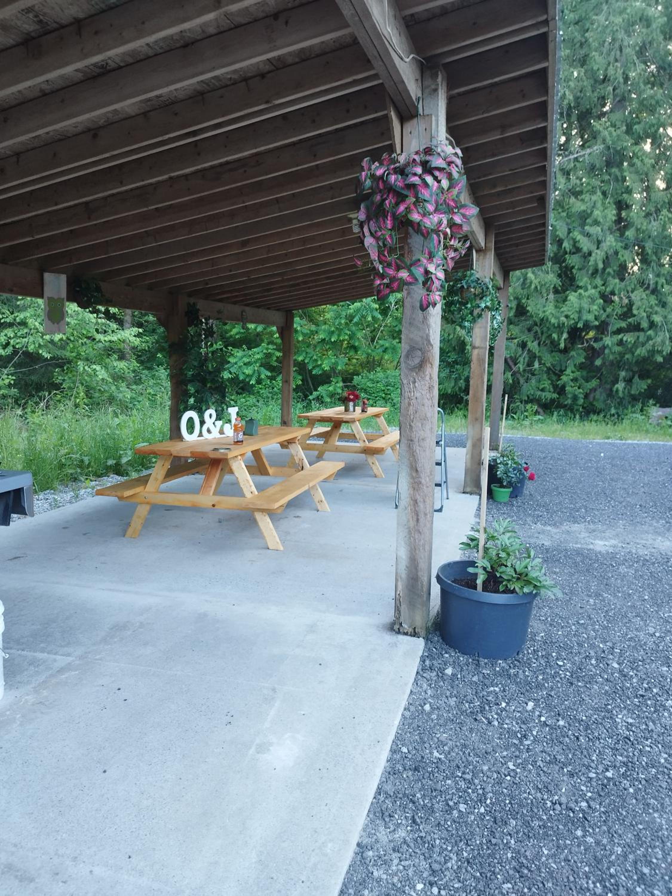 Beautiful farm cabin unit B