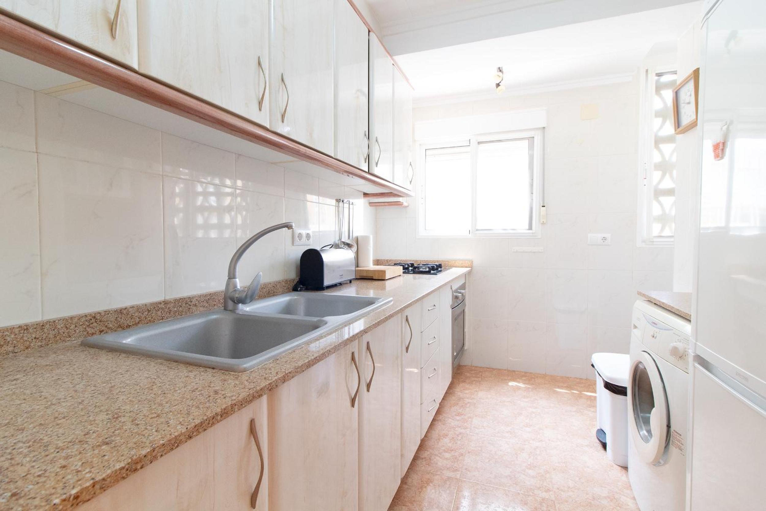Global Properties, Apartamento en primera linea de playa en Canet