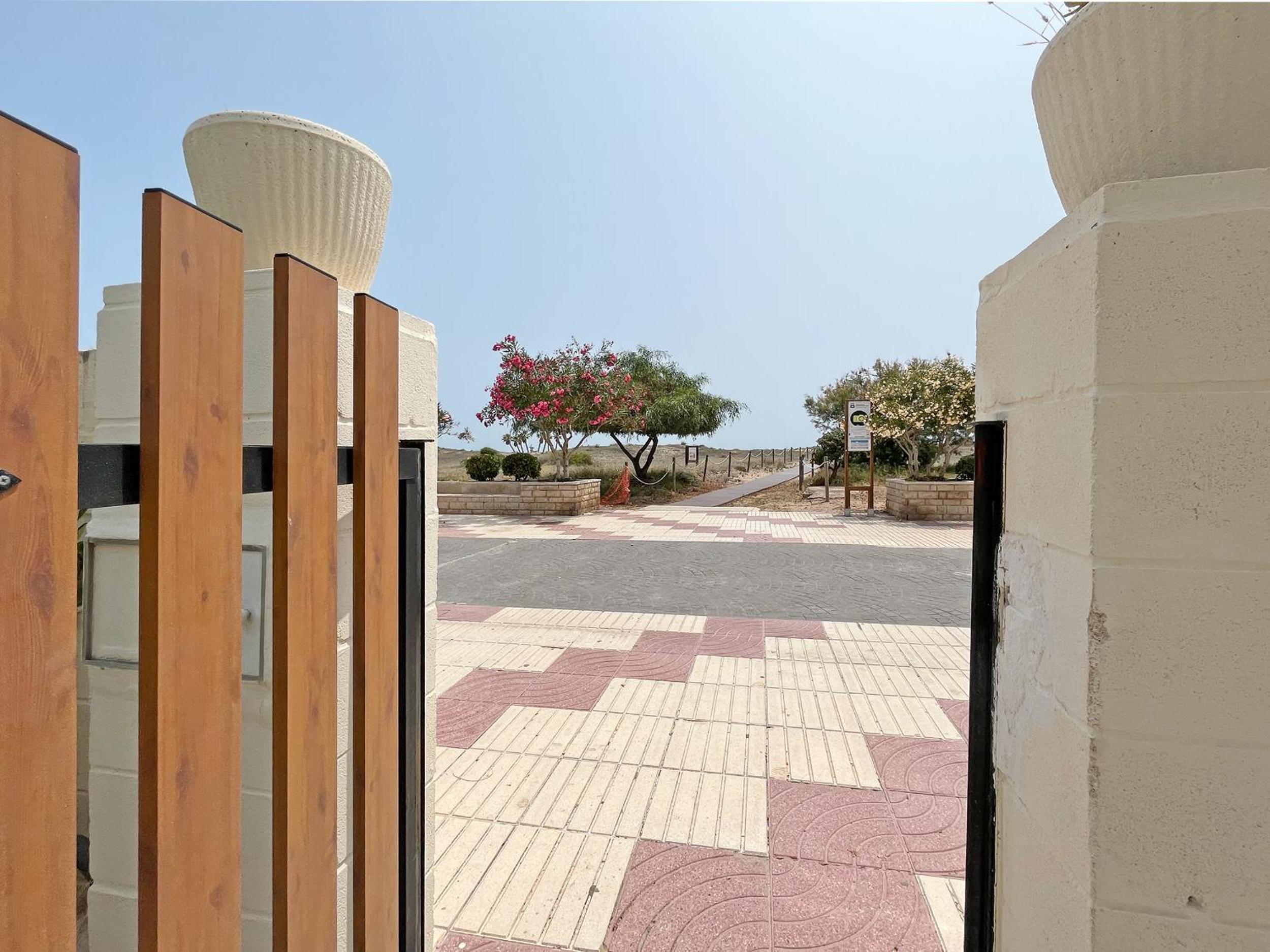 Global Properties, Apartamento en primera linea de playa en Canet