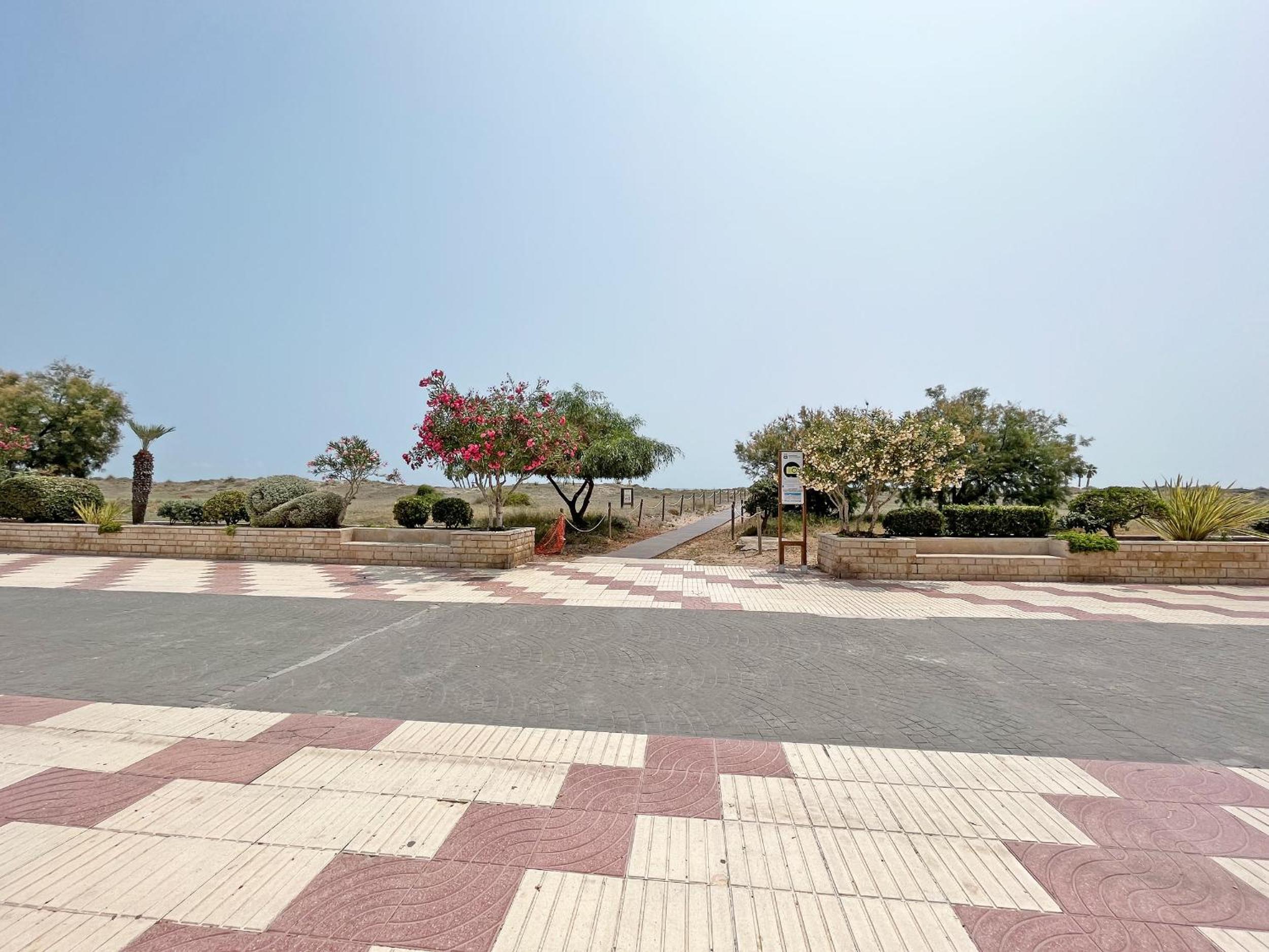 Global Properties, Apartamento en primera linea de playa en Canet