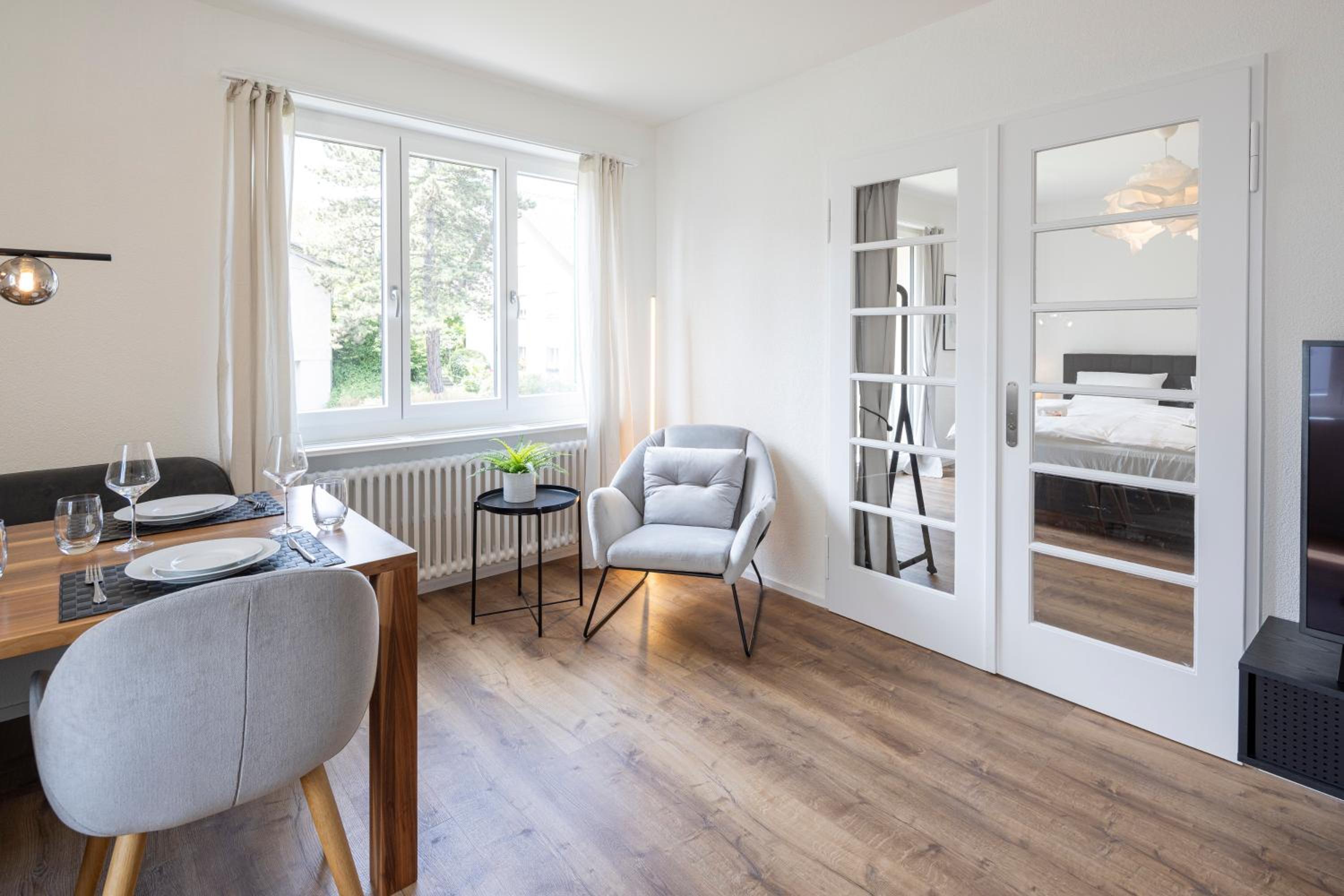 STAYY Bijou Balgrist Apartment nahe Spital und Kinderspital - 24h Self Check-in - Parking