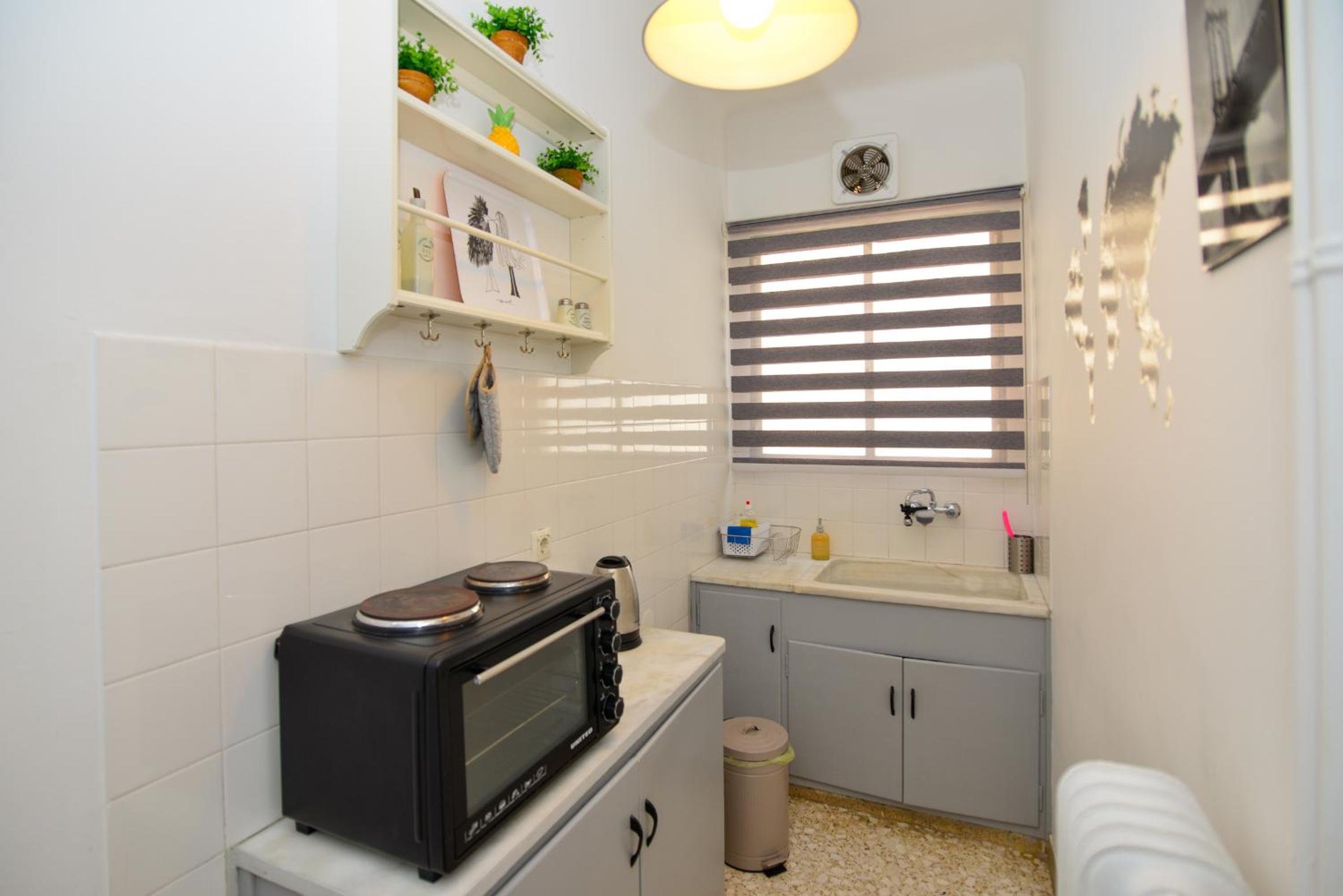 Athens central apartment in front of metro Syntagm