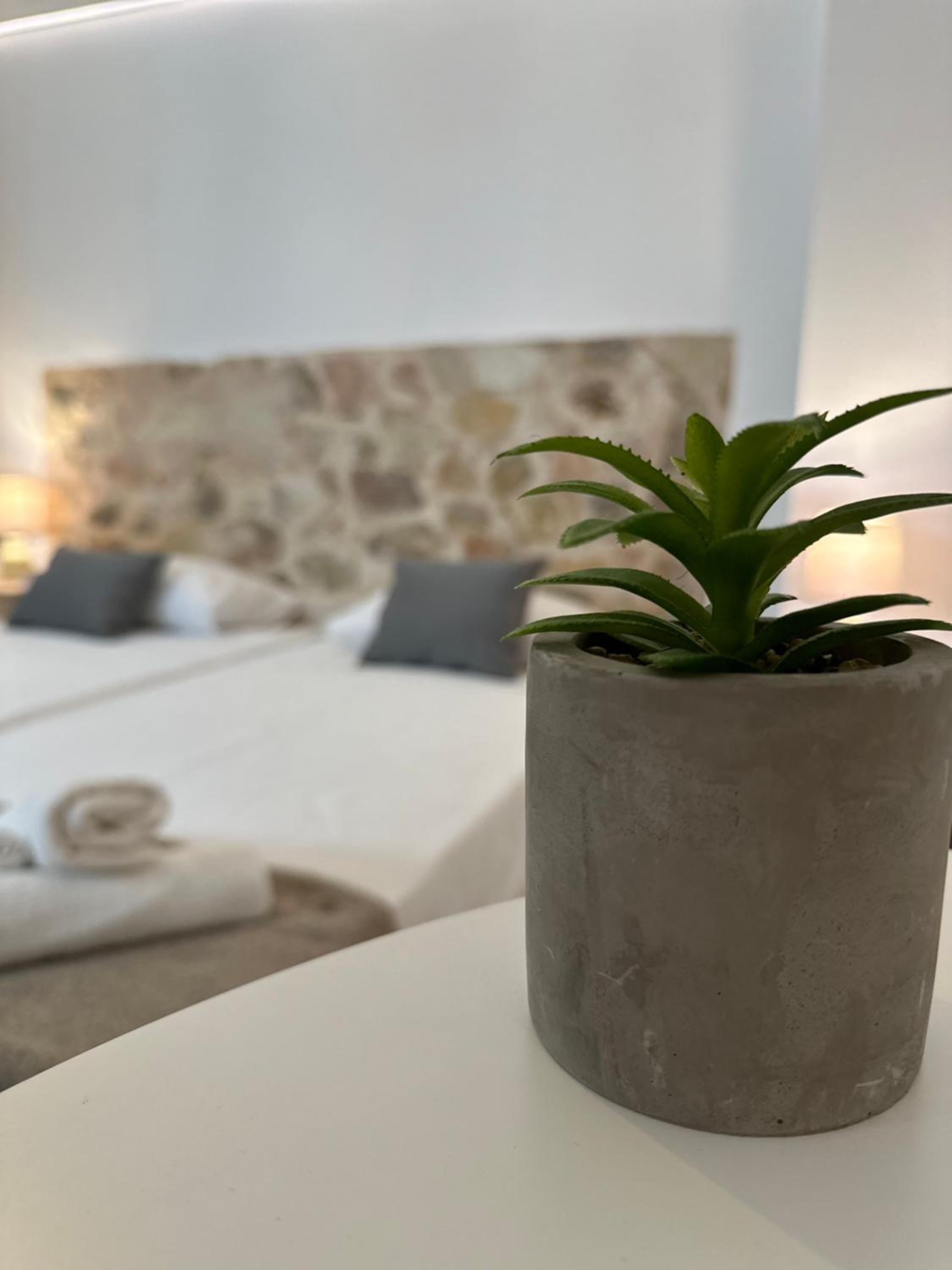 Valente Rooms Kythira