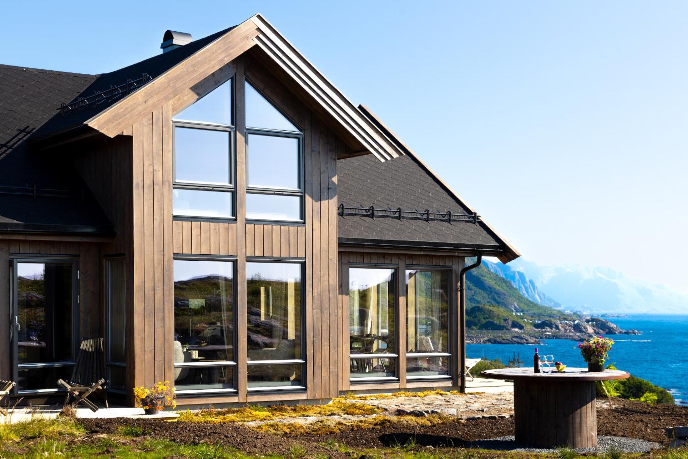 The Magic View of Lofoten - Nature & Sea