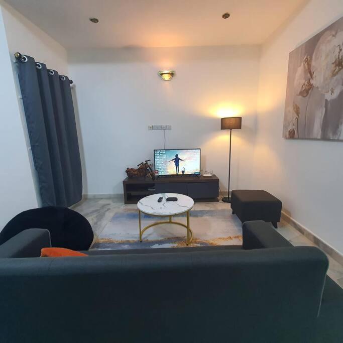 AirPutih Younee4R3B 5minTownHomestay-10pax photo 4