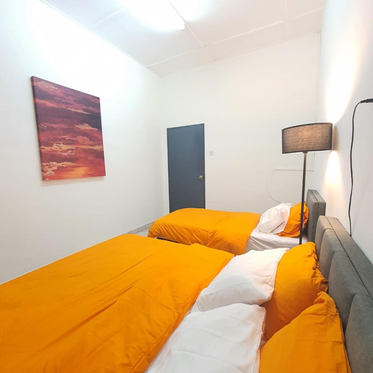 AirPutih Younee4R3B 5minTownHomestay-10pax photo 7