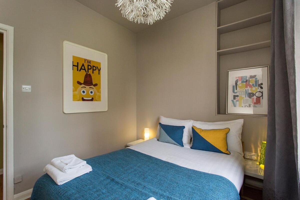 Camden Apartment By Morethanstays