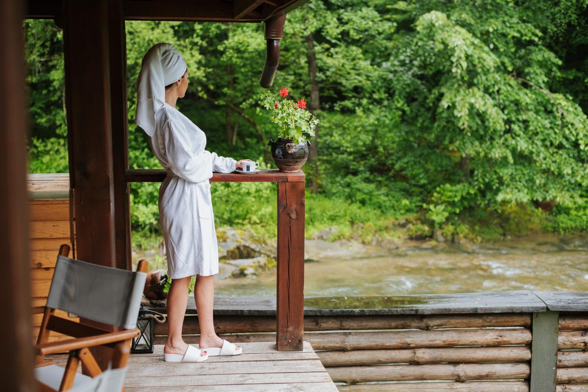 Valevtsi Mount Lodge - 365 days hot outdoor pool -