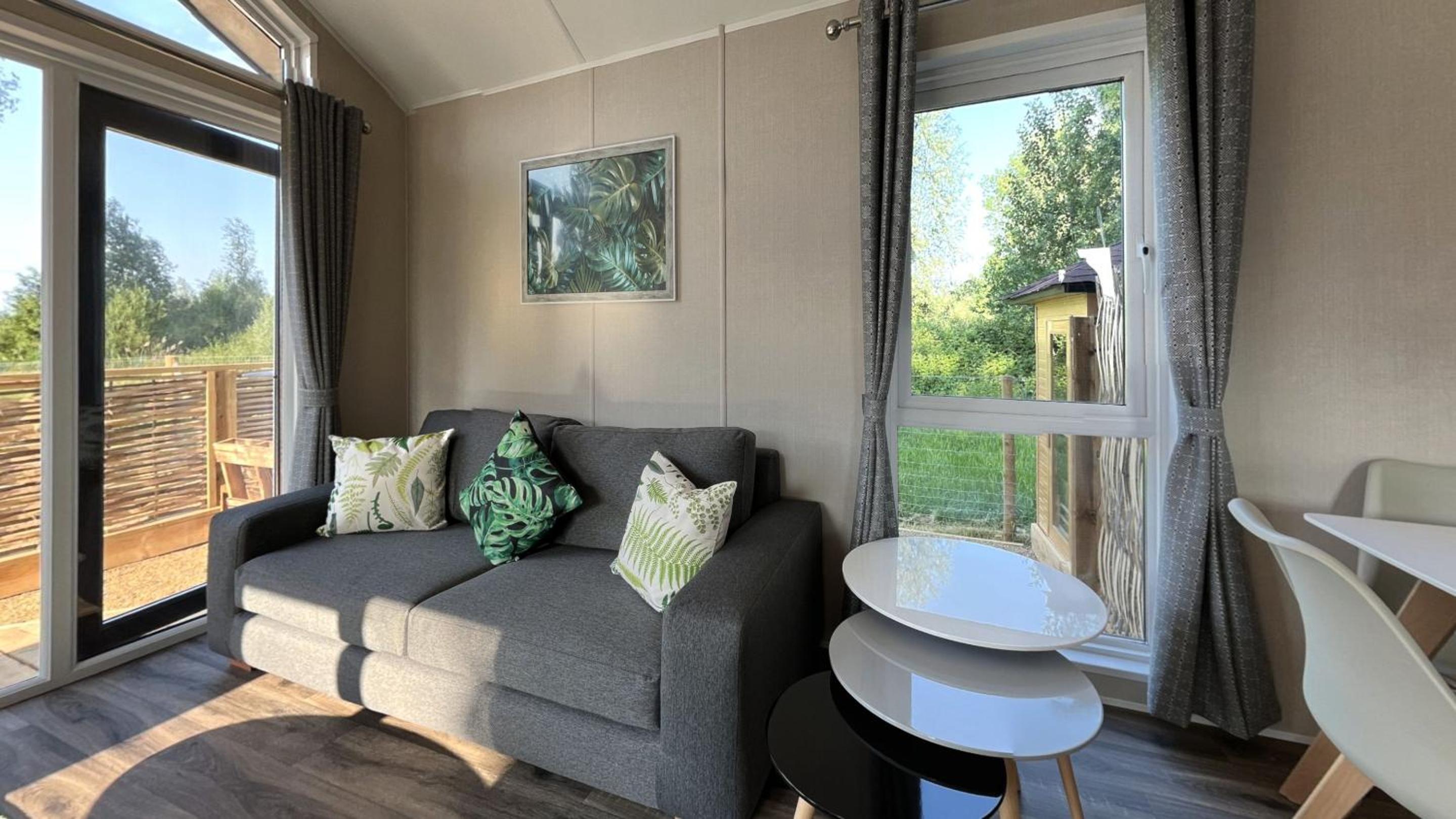 Kings Lynn Vacations - Woodlakes Park By Liv Retreats - Property Image 11