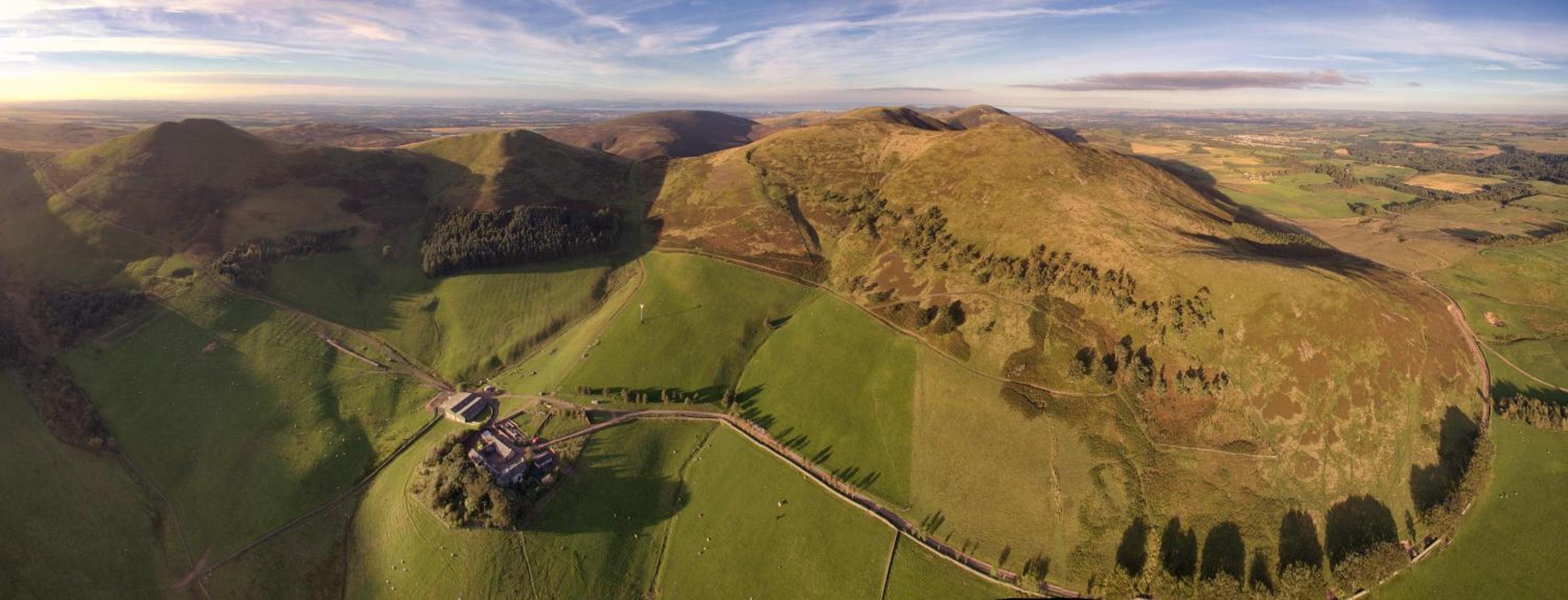 Eastside Steading - Family barn in the Pentland Hills, Edinburgh view 3