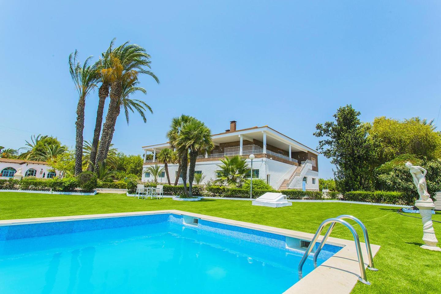 250 Finca CODOVI - Alicante Holiday view 2