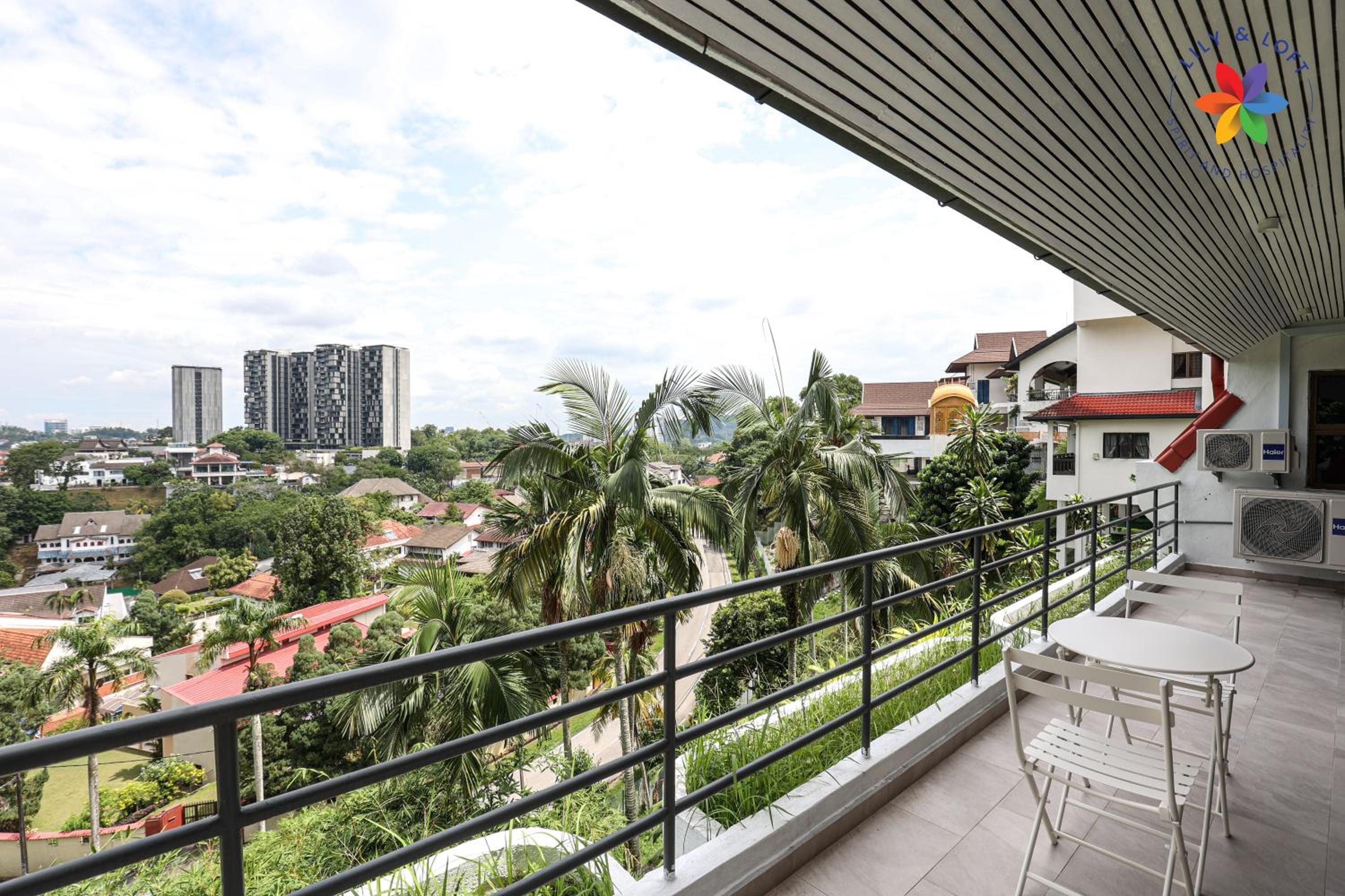 KL Townhouse Villa by LilyandLoft