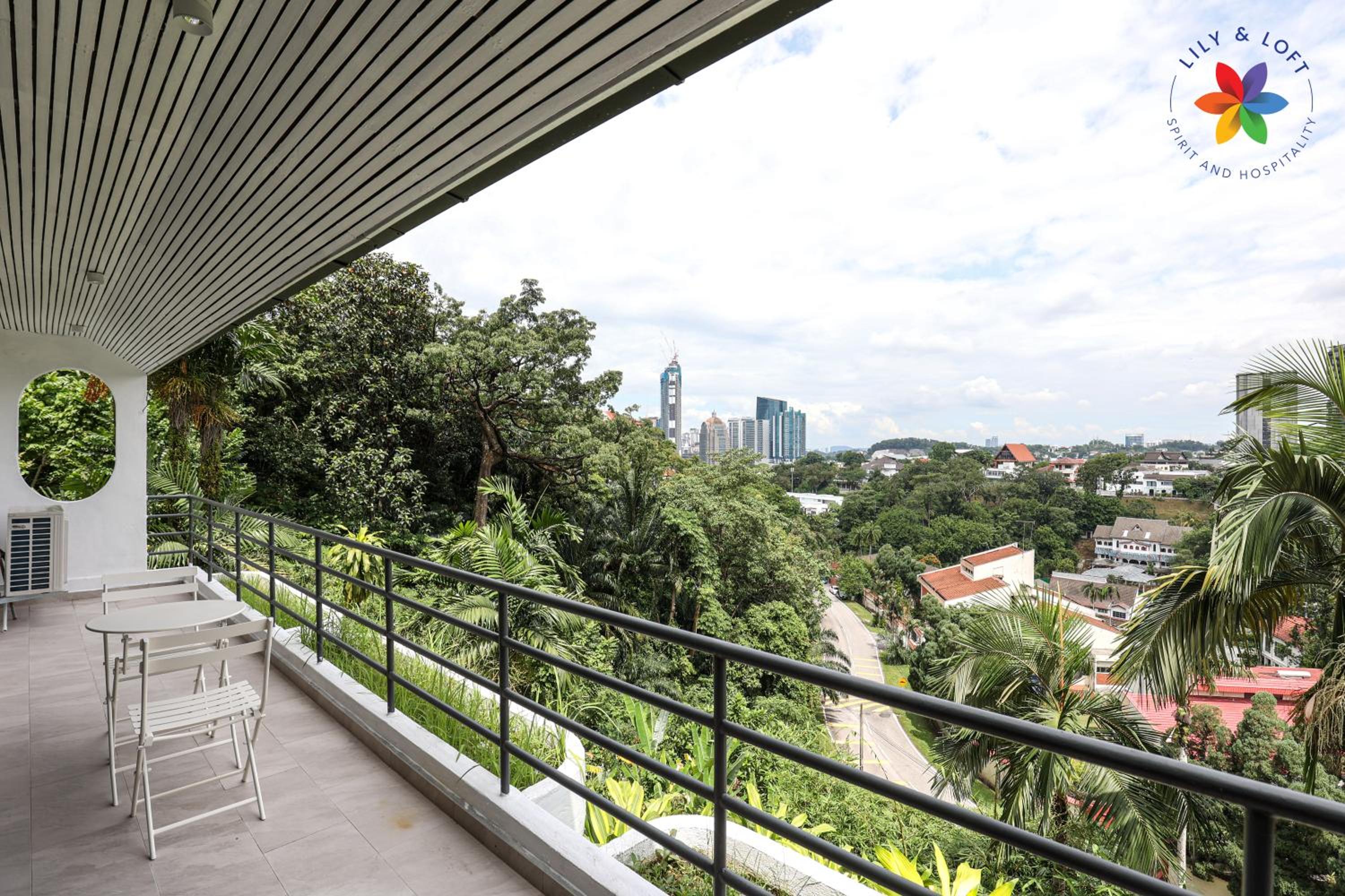 KL Townhouse Villa by LilyandLoft