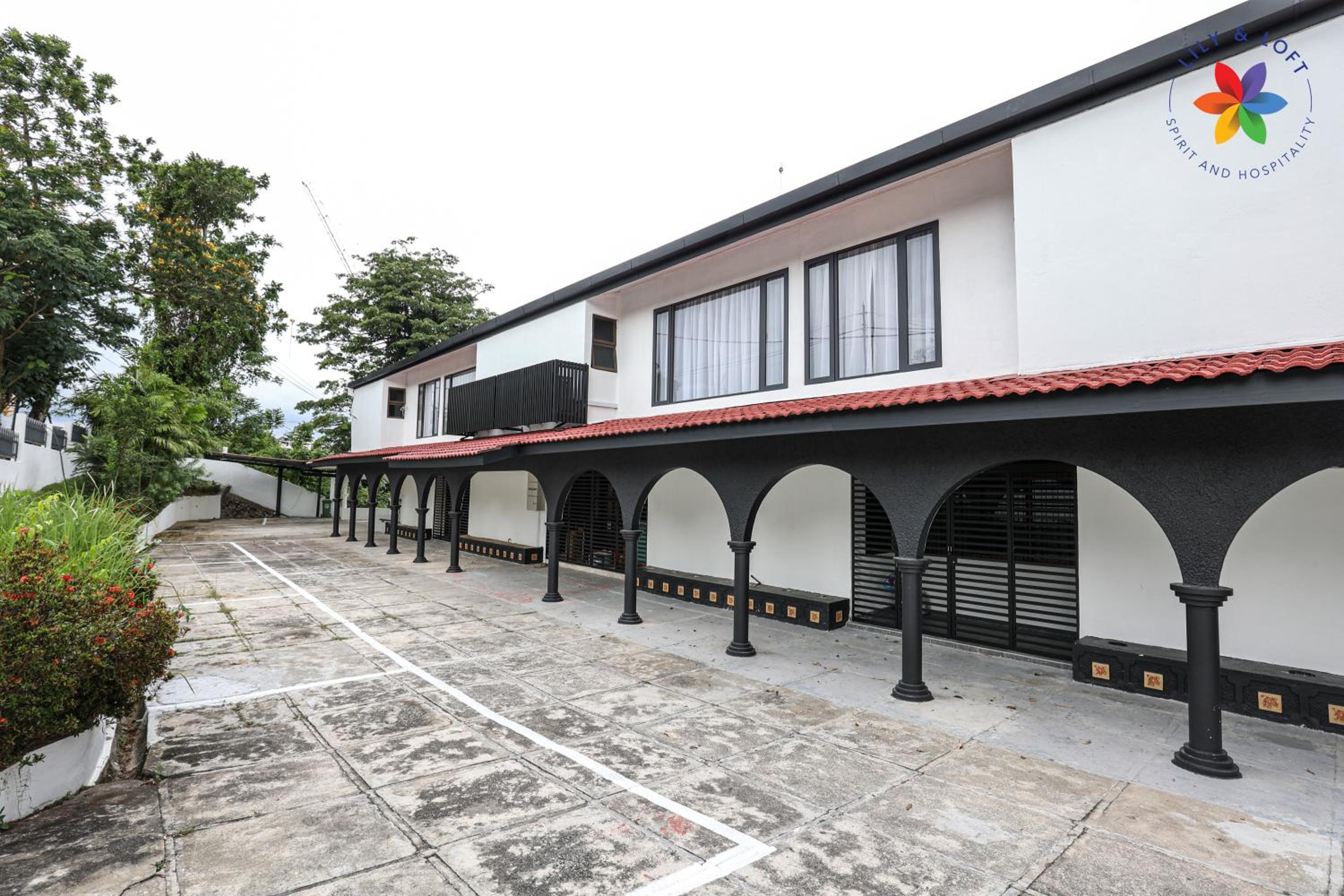 KL Townhouse Villa by LilyandLoft