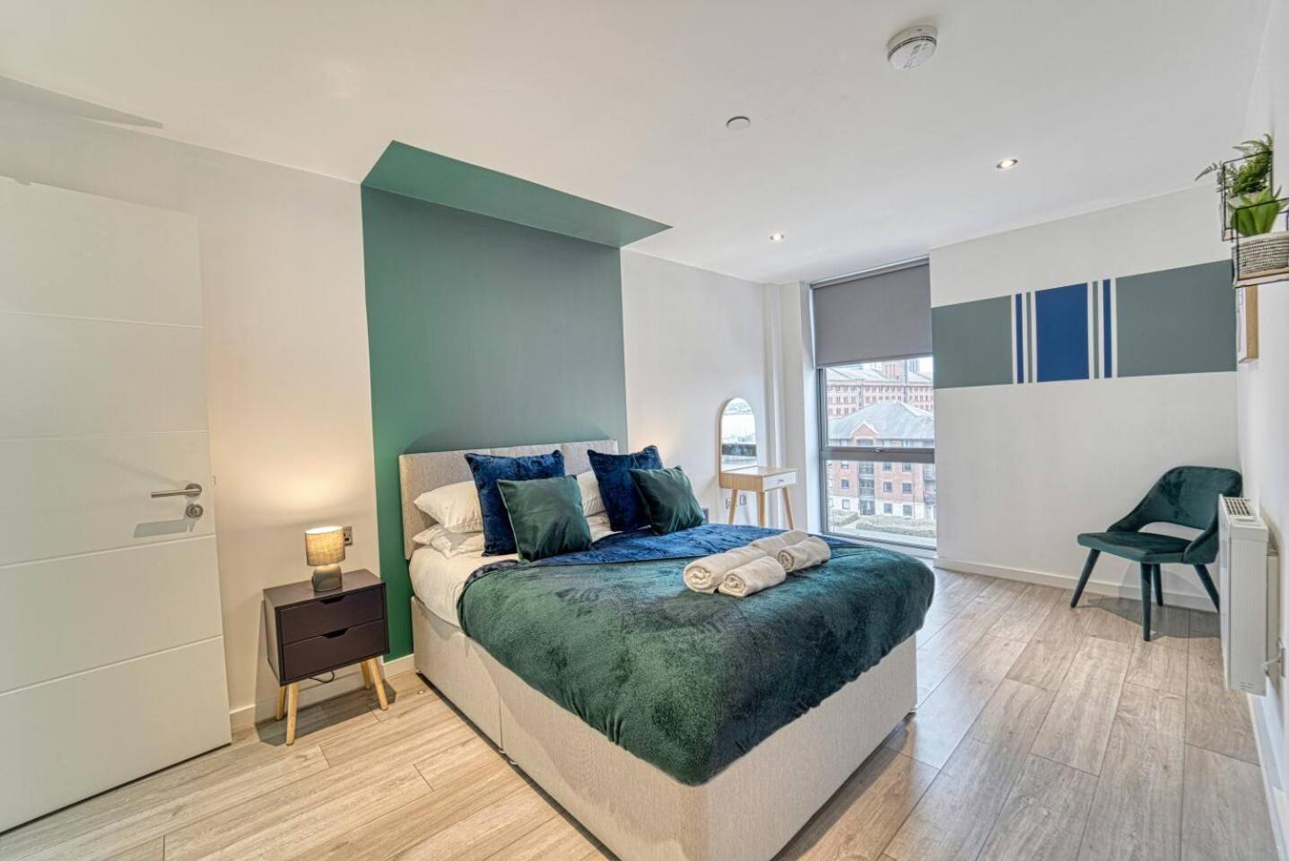 35 percent Off Stylish Liverpool Abode view 5