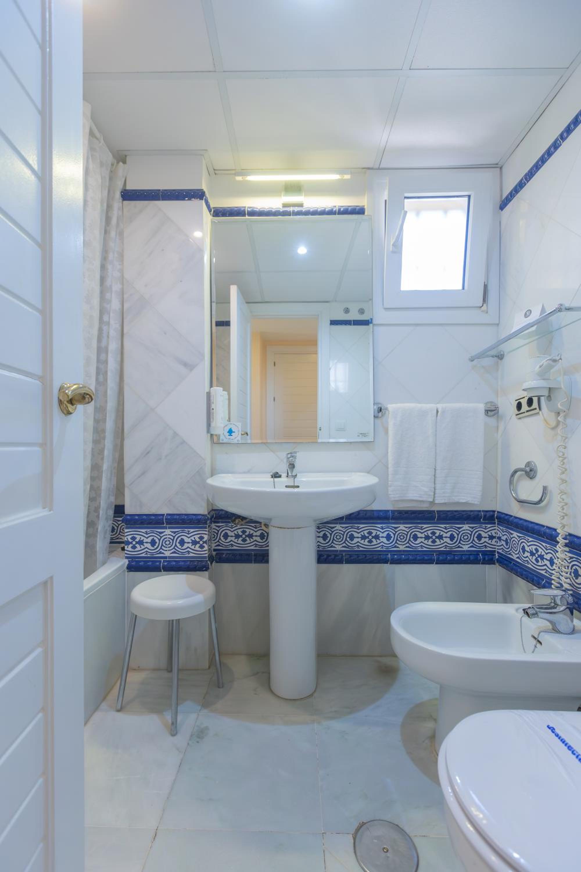 El Puerto de Santa Maria Vacations - Apartamentos Soho Boutique Vistahermosa - Property Image 34